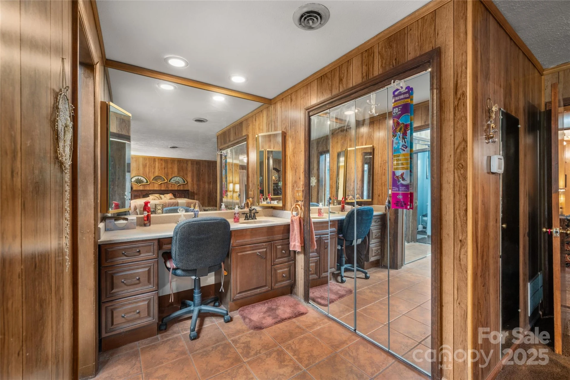 335 Lake Circle Drive - Photo 17