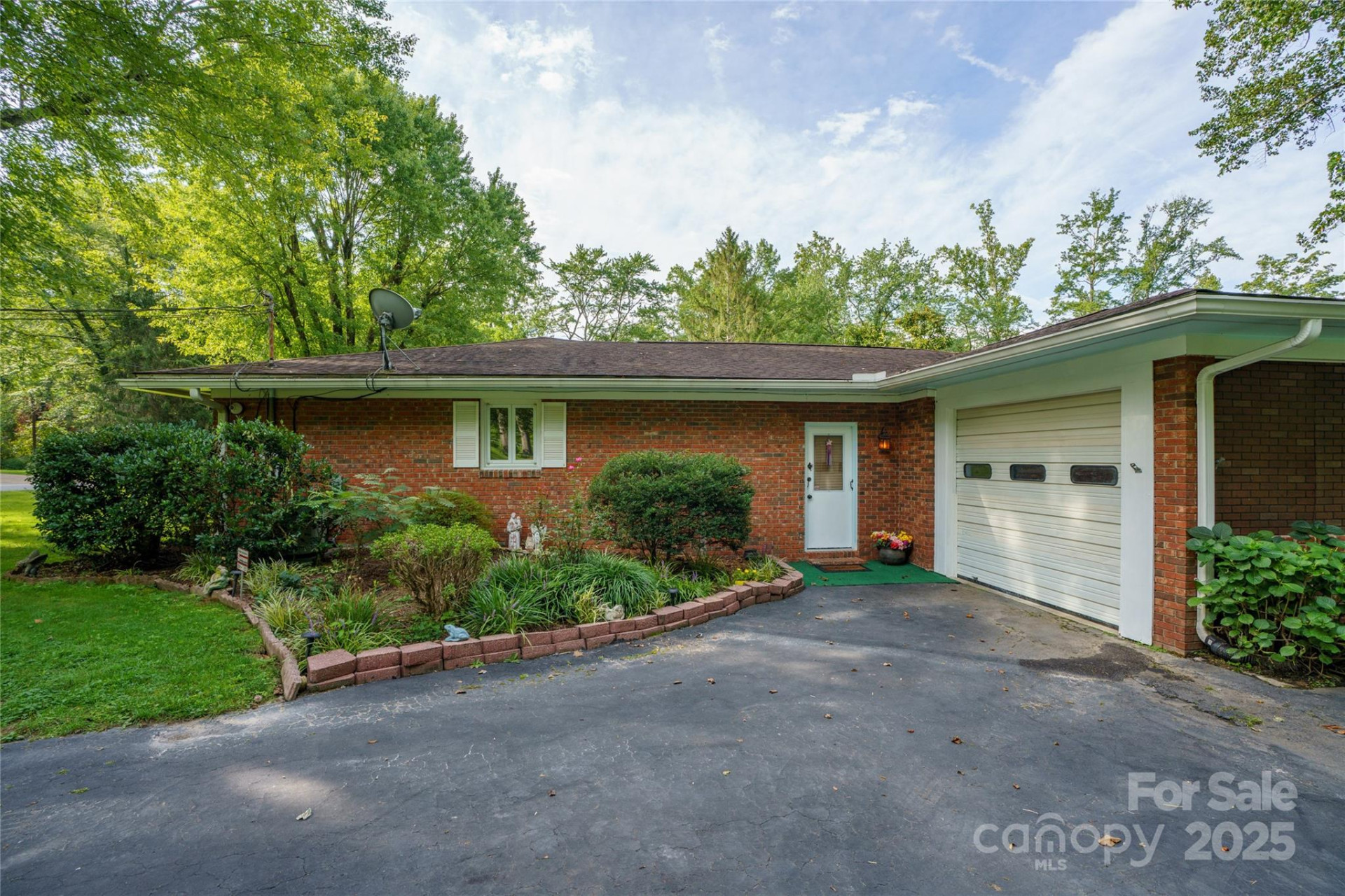 335 Lake Circle Drive - Photo 28