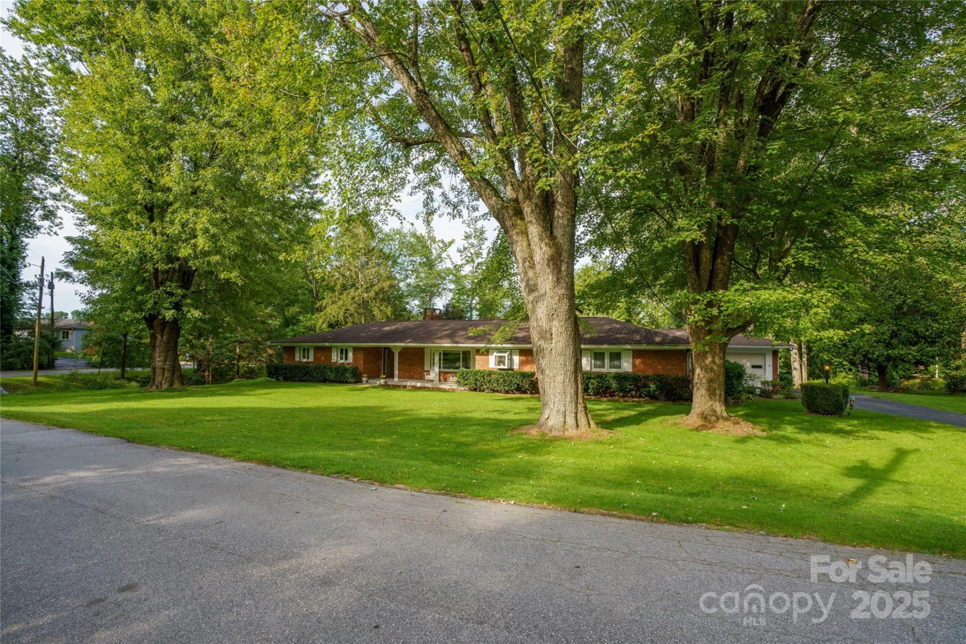 335 Lake Circle Drive - Photo 38