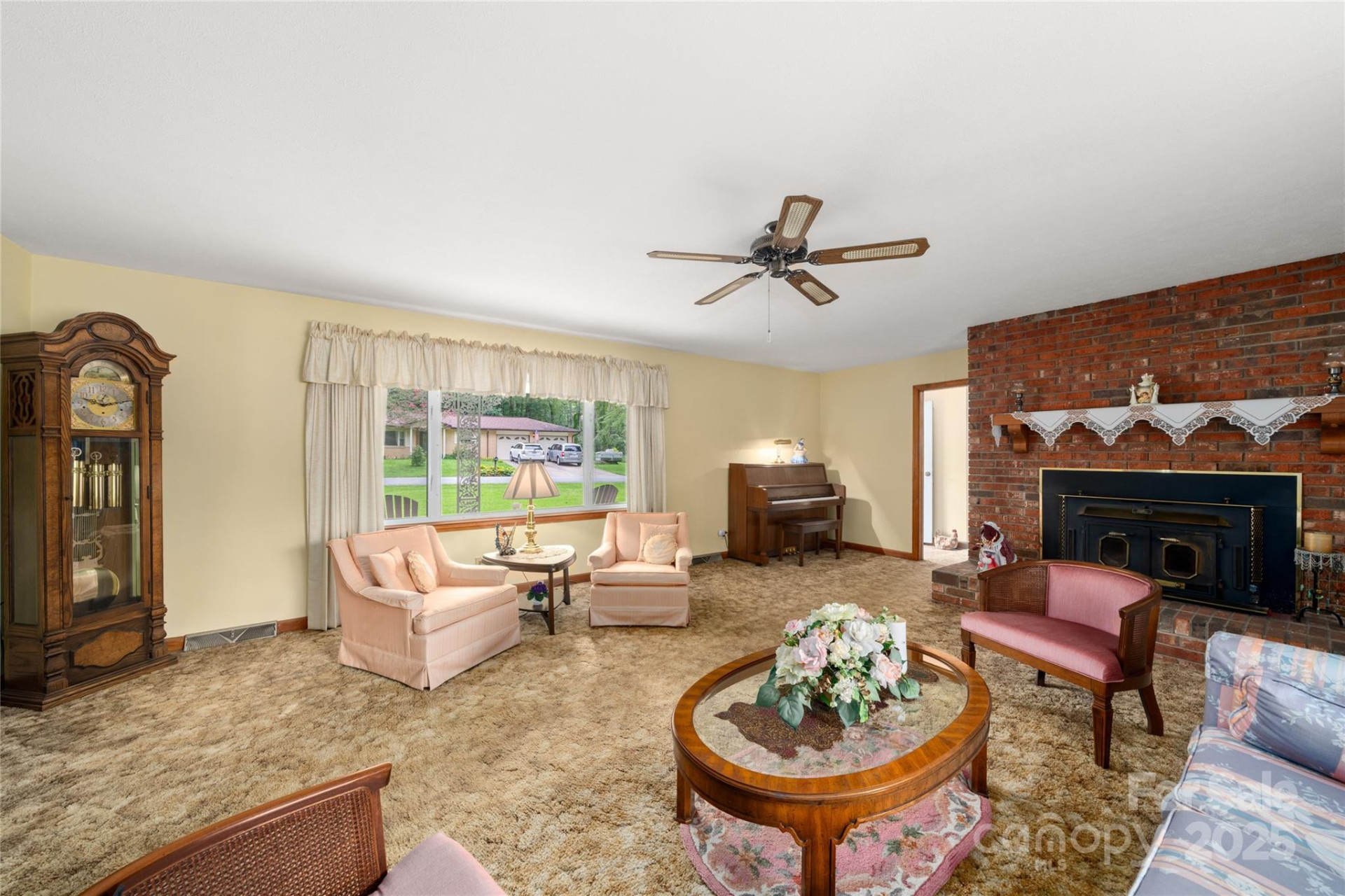 335 Lake Circle Drive - Photo 7