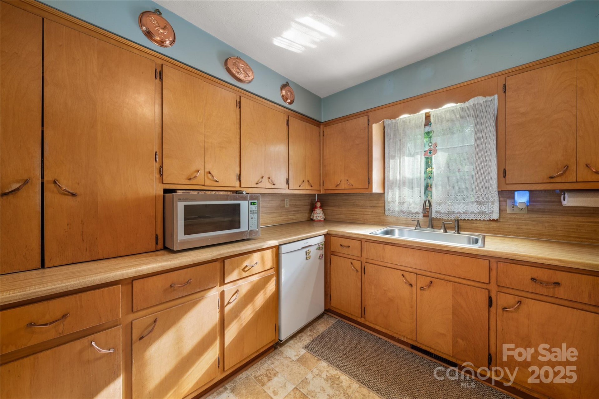 335 Lake Circle Drive - Photo 10