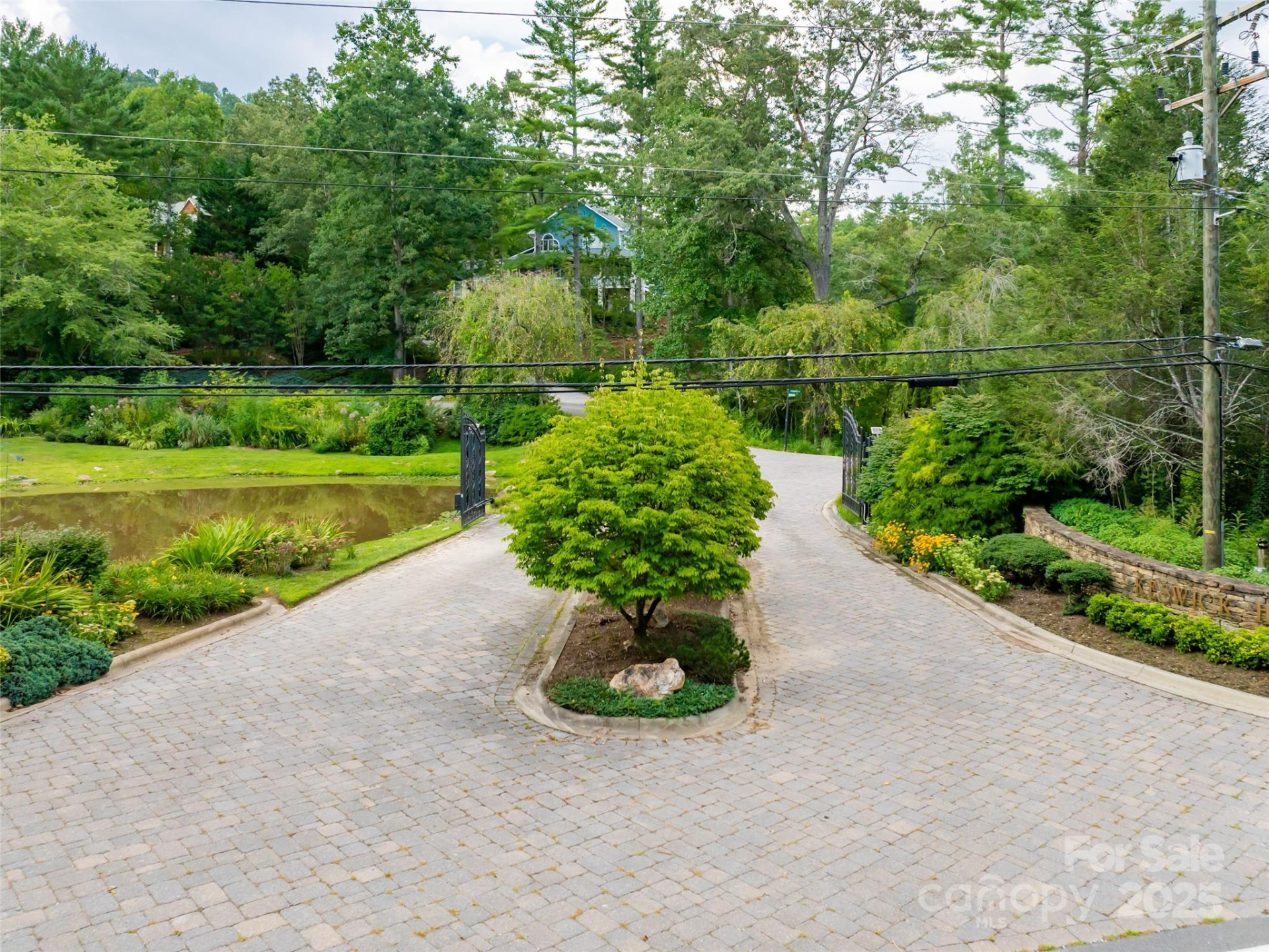 407 Melnick Terrace - Photo 18