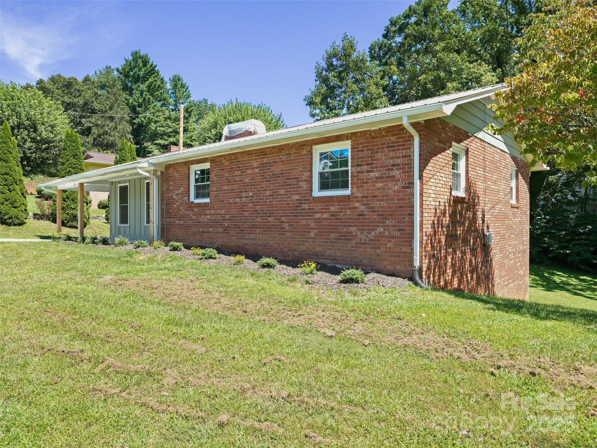 220 Love Lane - Photo 2