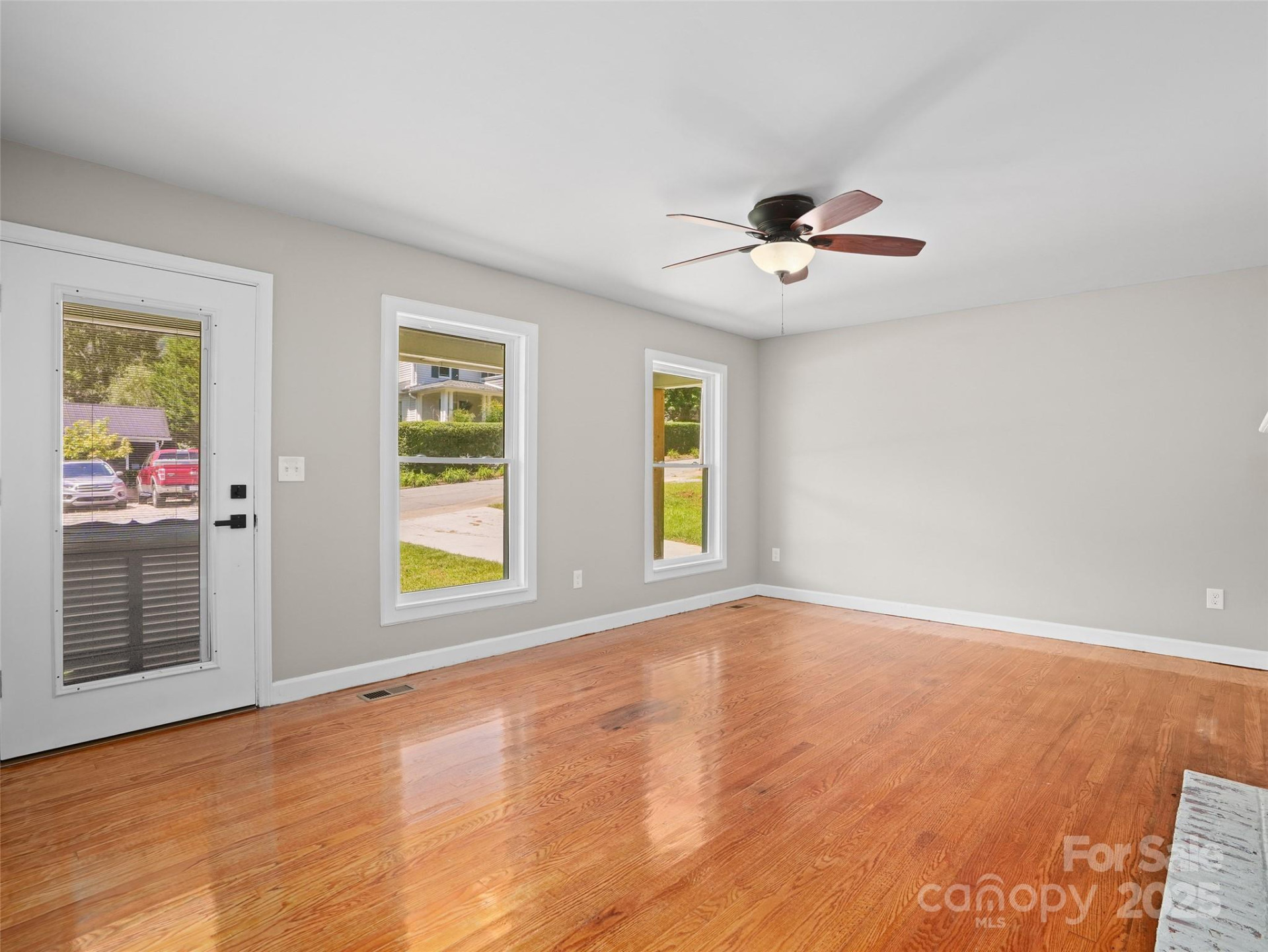 220 Love Lane - Photo 3