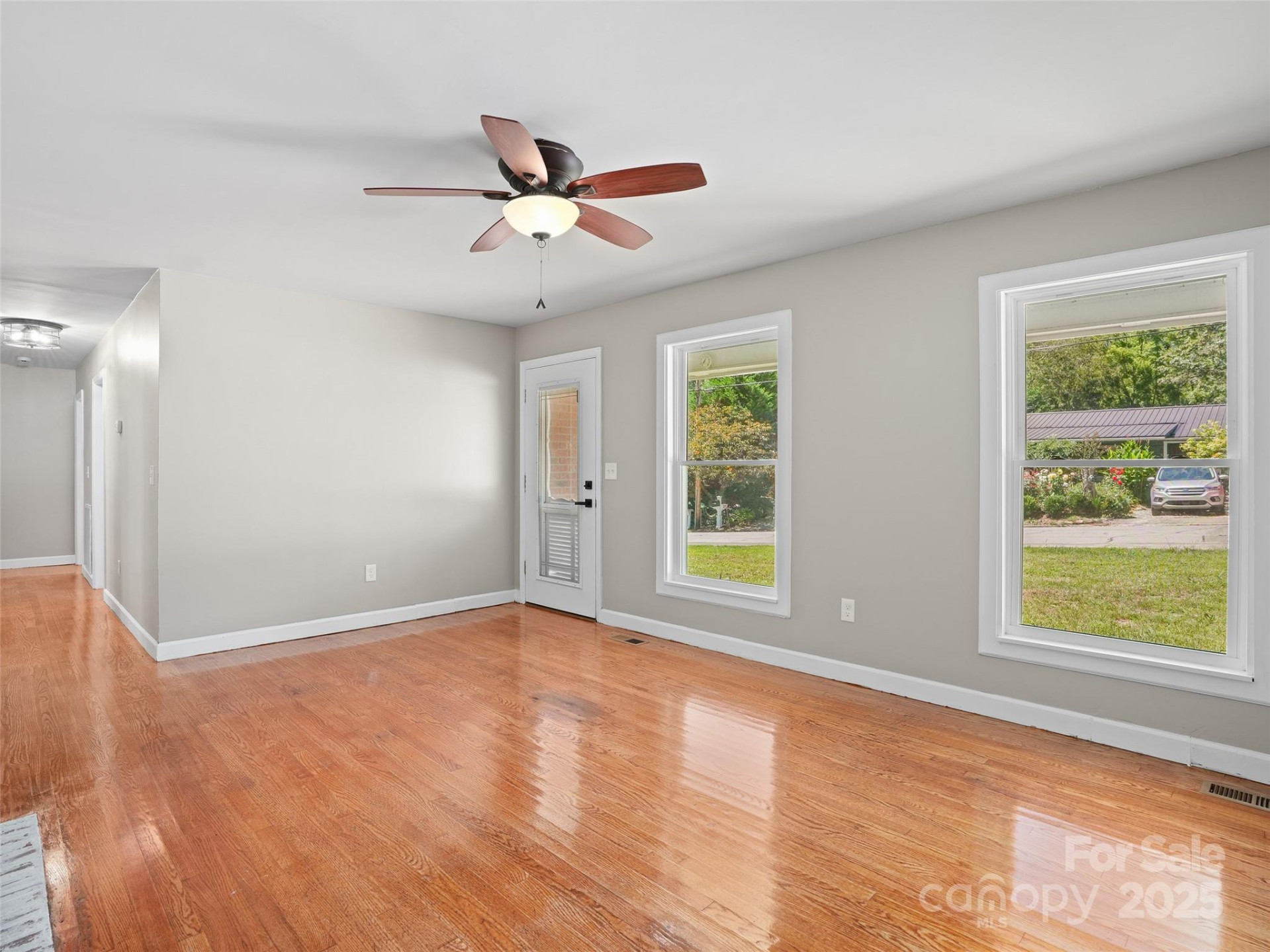 220 Love Lane - Photo 4