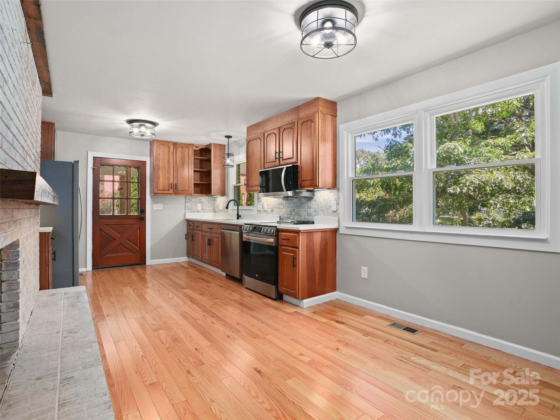 220 Love Lane - Photo 7