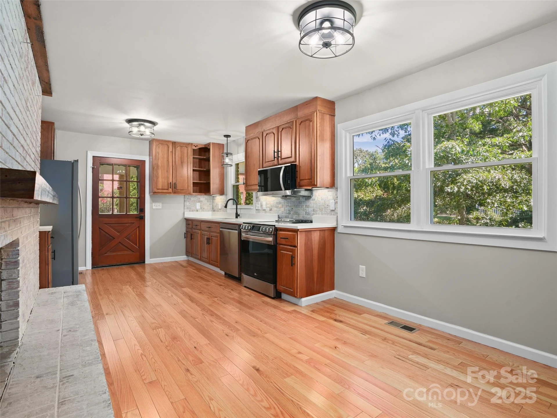 220 Love Lane - Photo 7