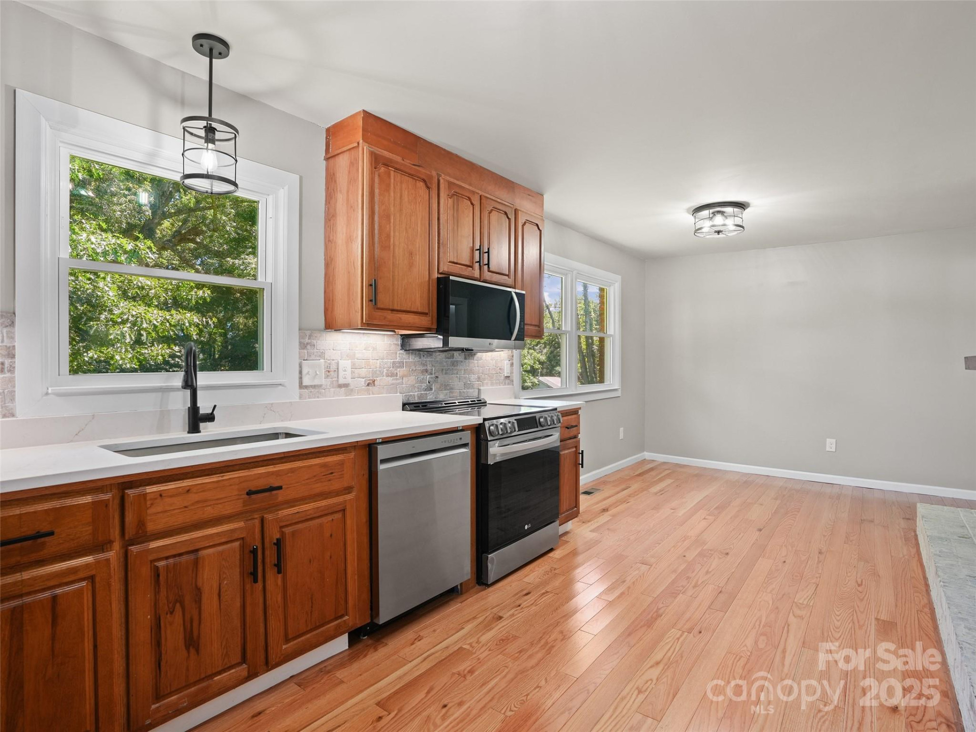 220 Love Lane - Photo 8