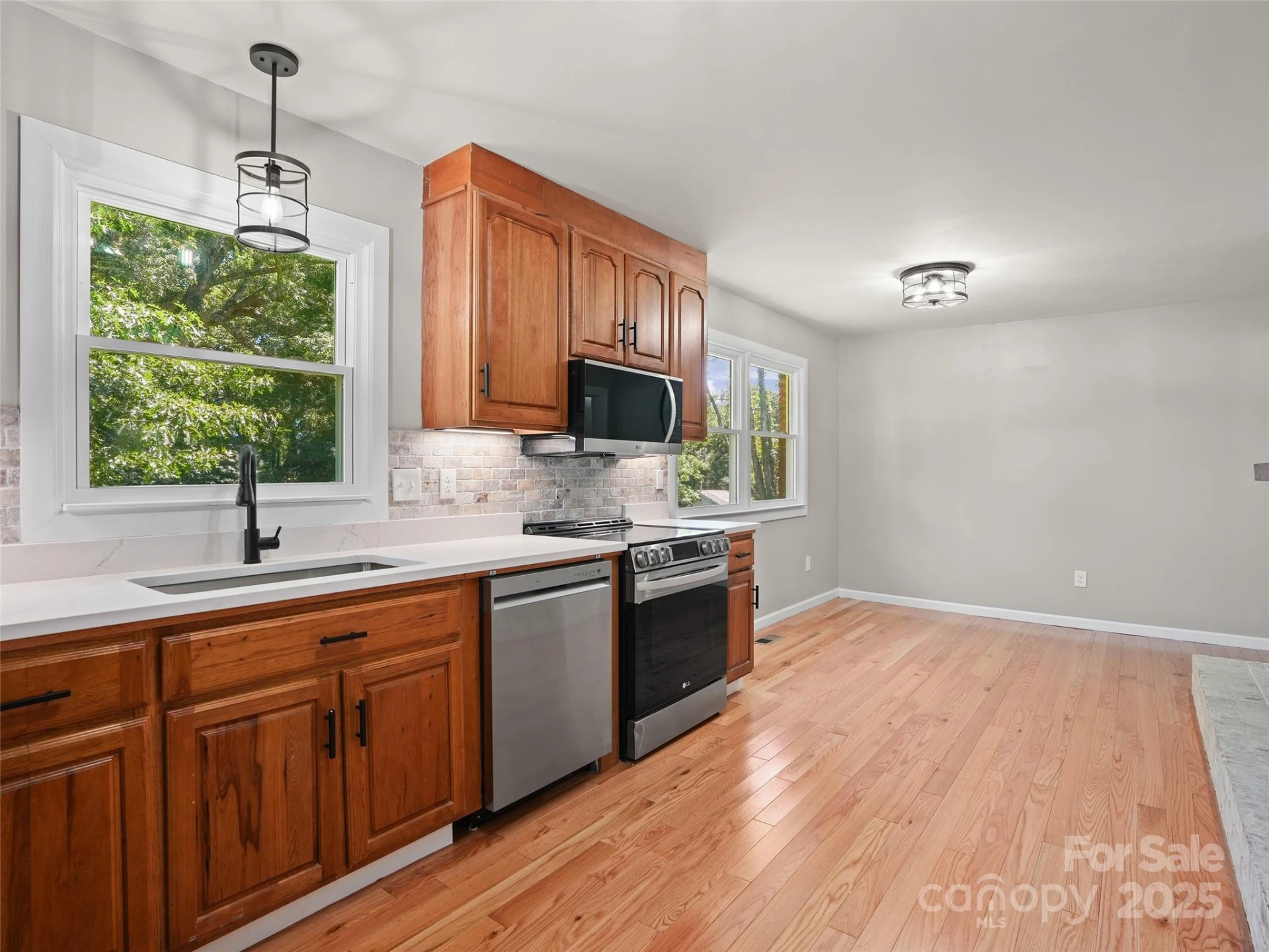 220 Love Lane - Photo 8