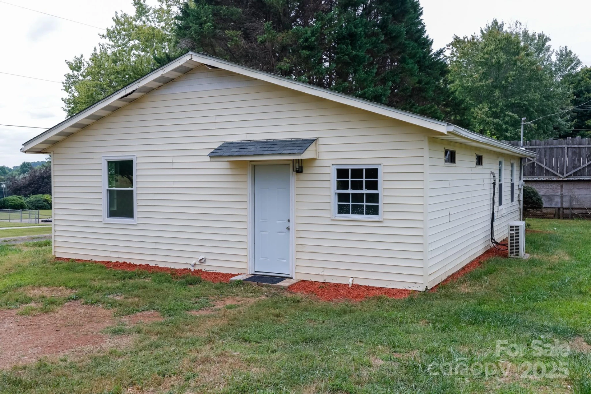 344 Piedmont Road - Photo 2