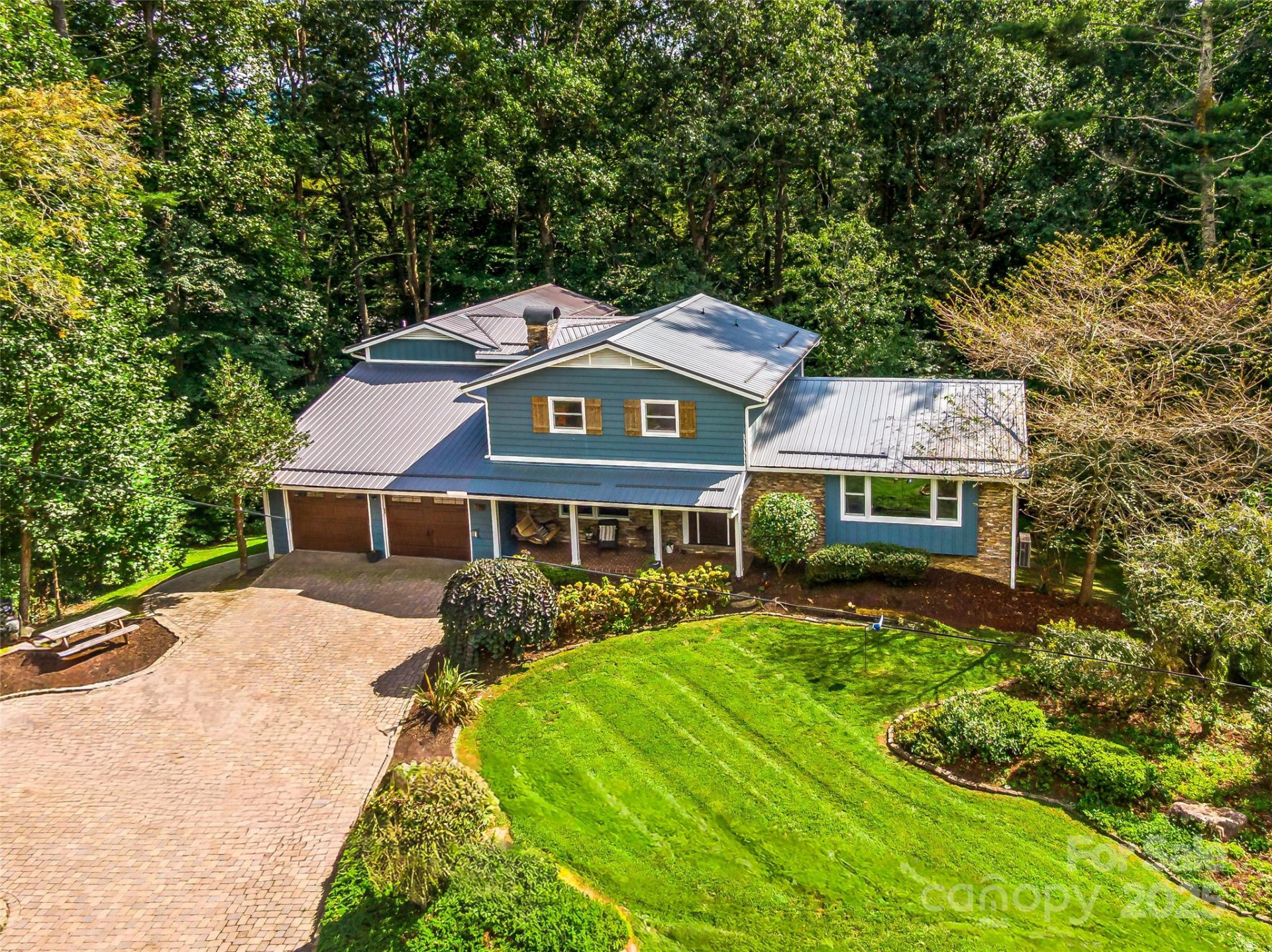 135 Dogwood Drive - Photo 3