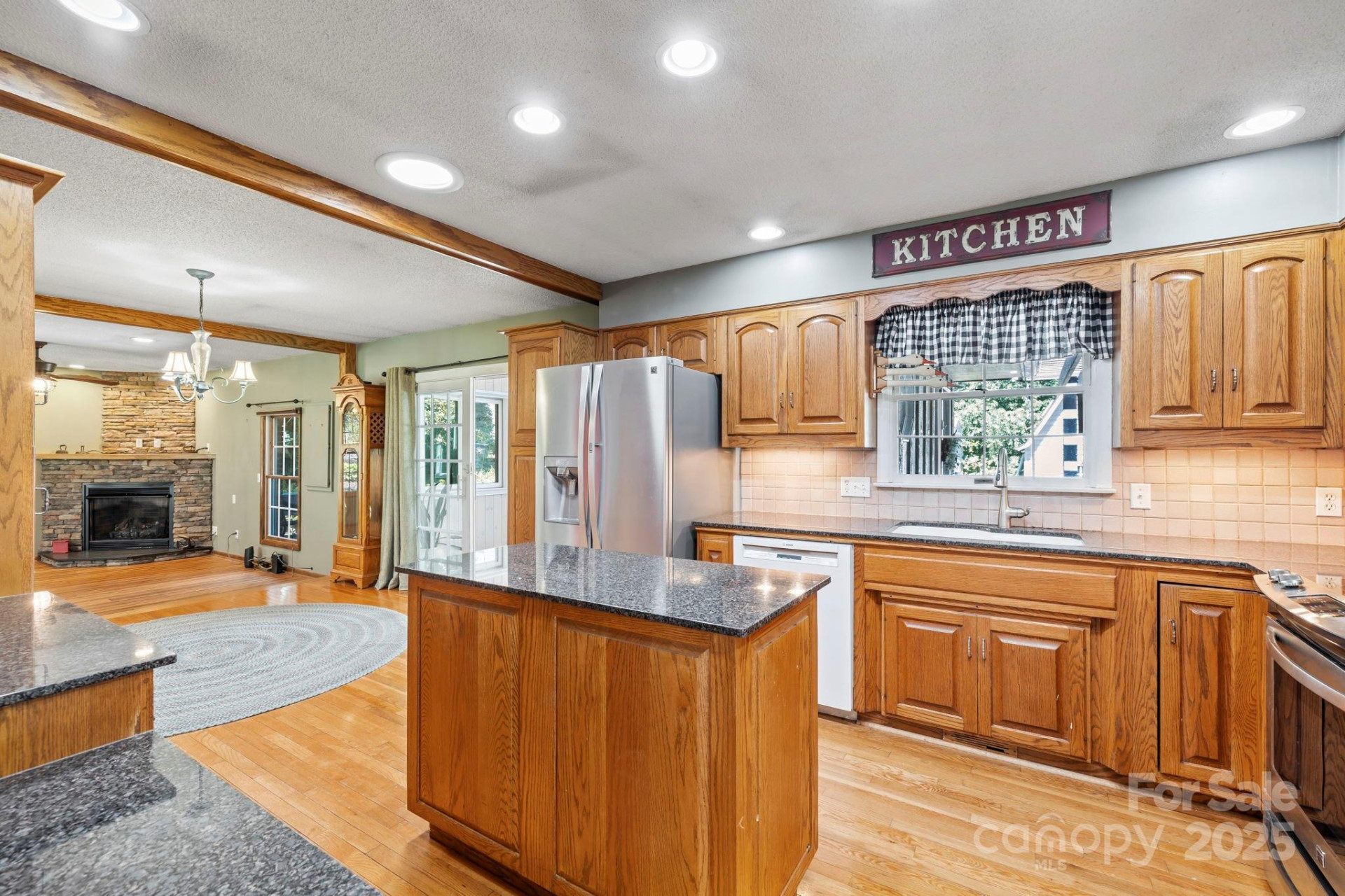 8 English Place - Photo 12