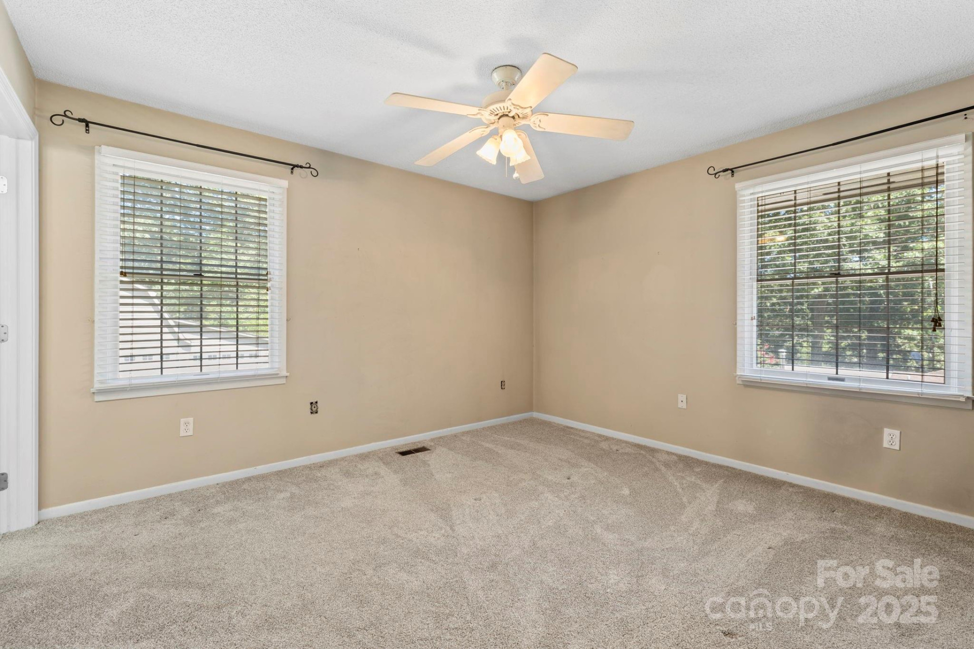 8 English Place - Photo 23