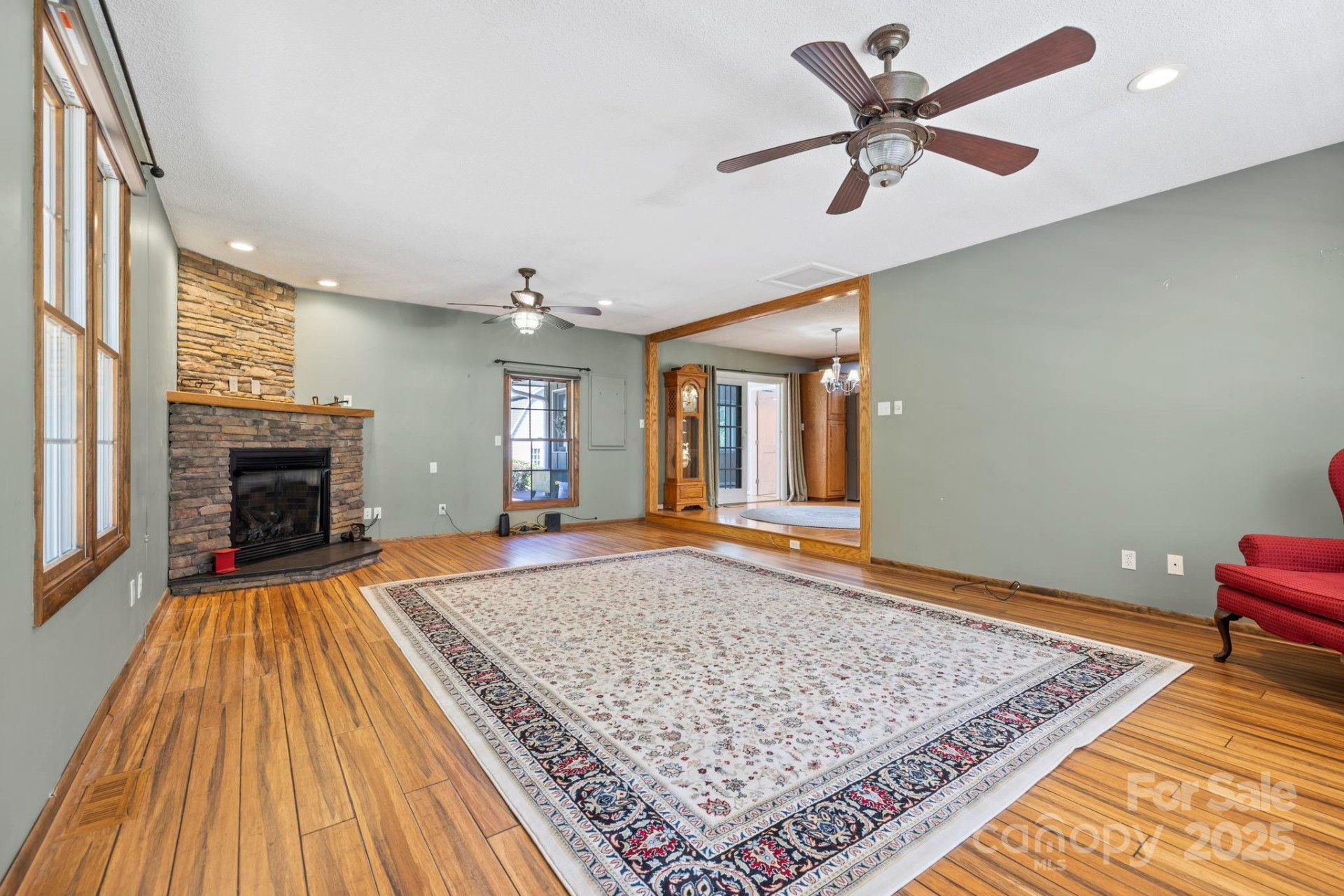 8 English Place - Photo 9