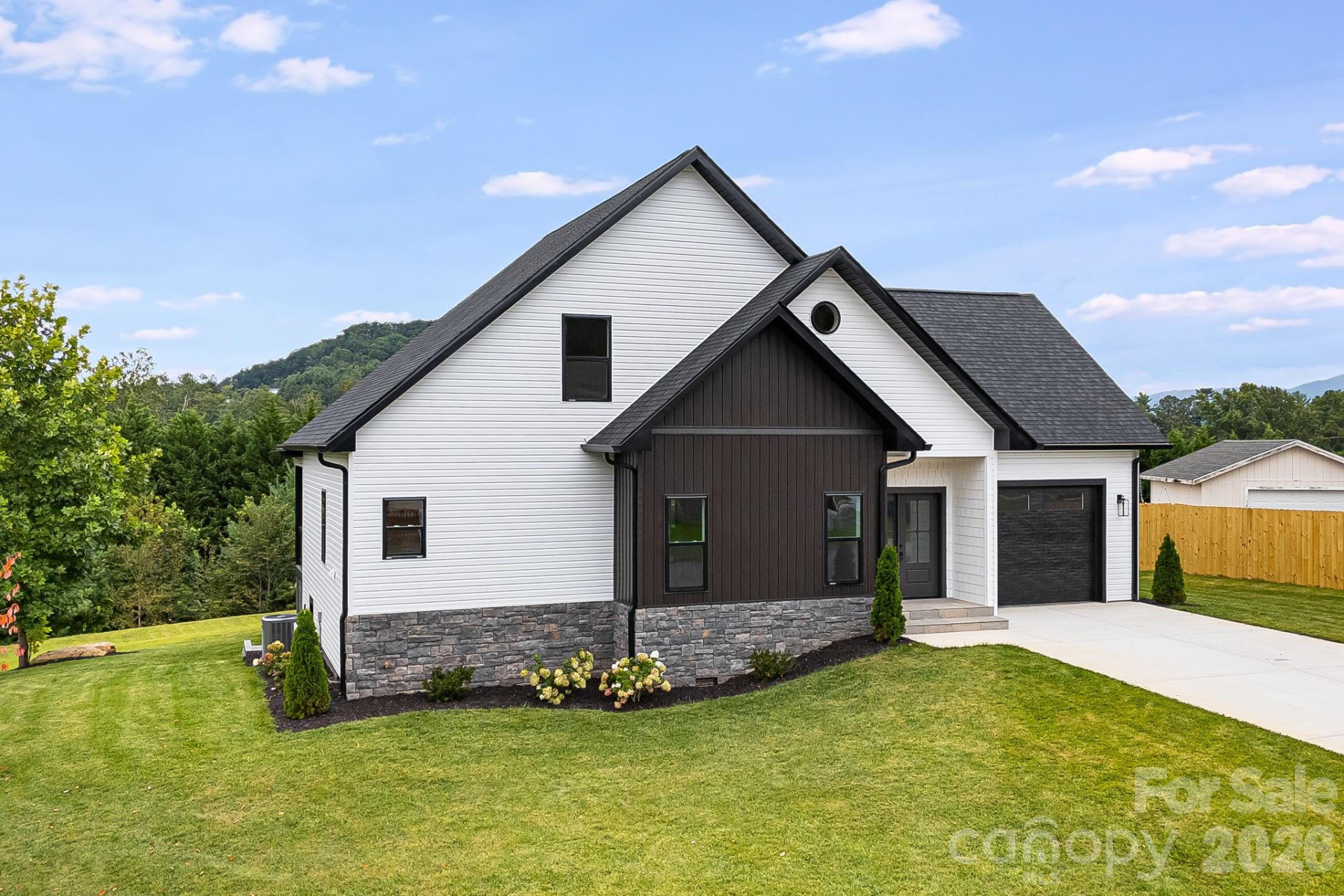 38 Red Laurel Court - Photo 2