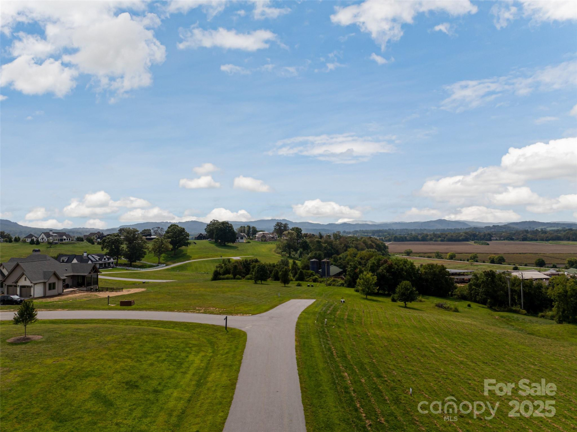 301 Majestic Ridge Road #57 - Photo 4