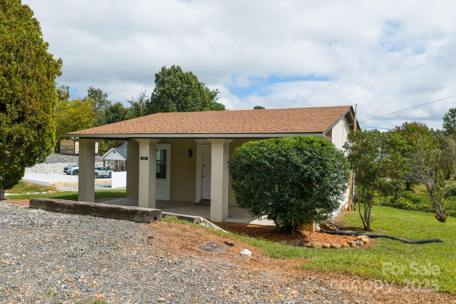 610 Miller Avenue - Photo 3