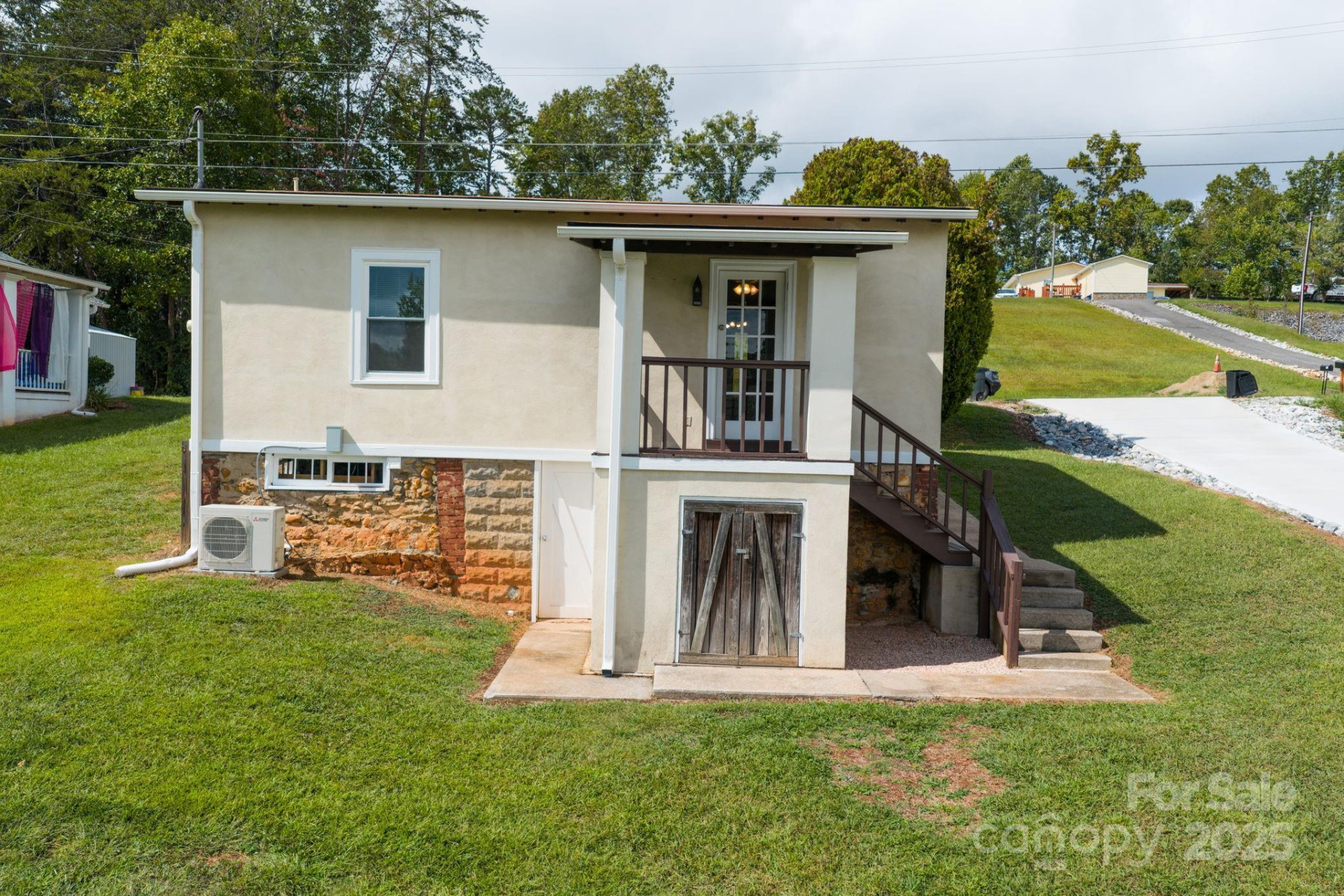 610 Miller Avenue - Photo 10