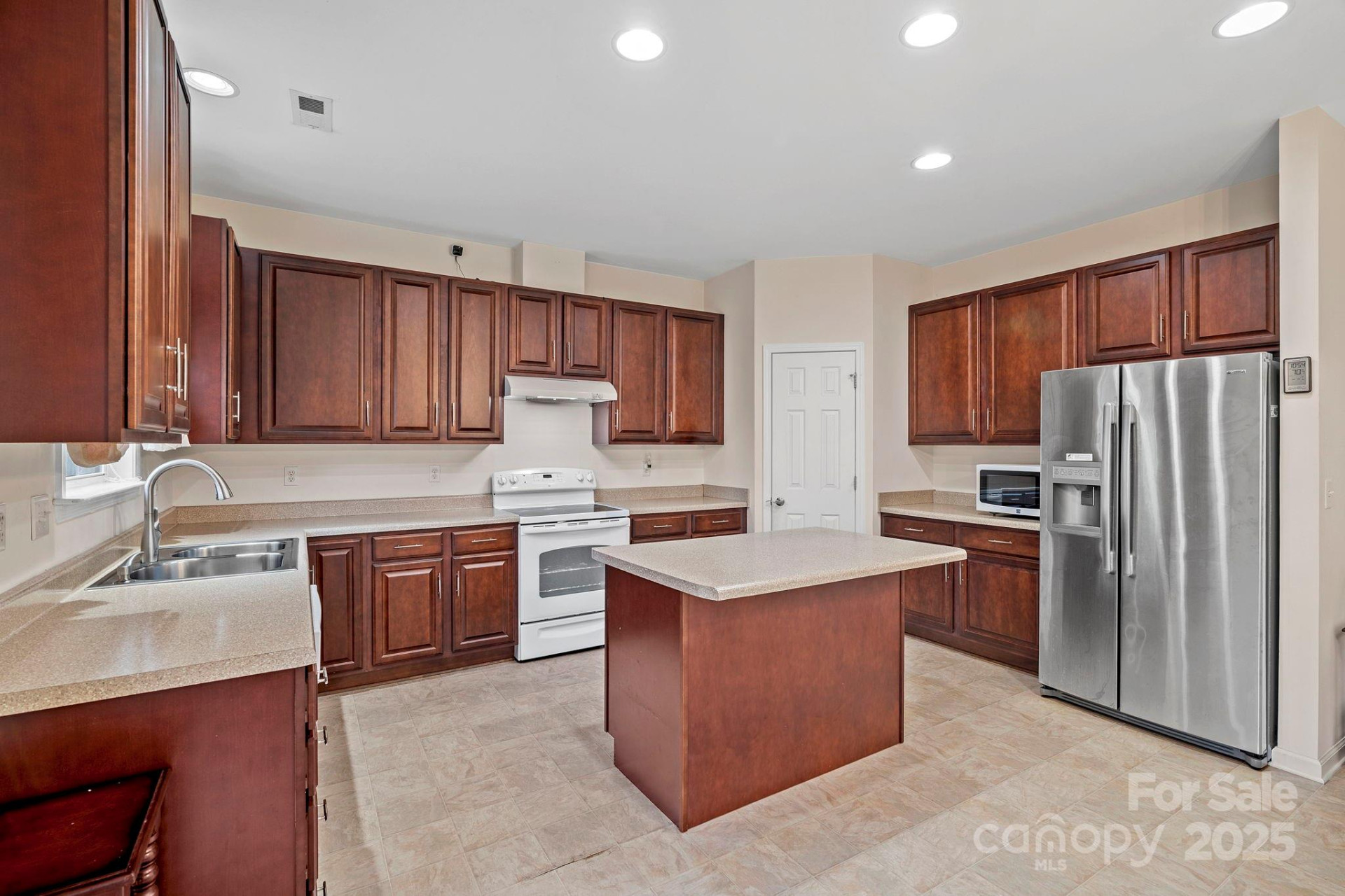 2 Breyerton Court - Photo 11