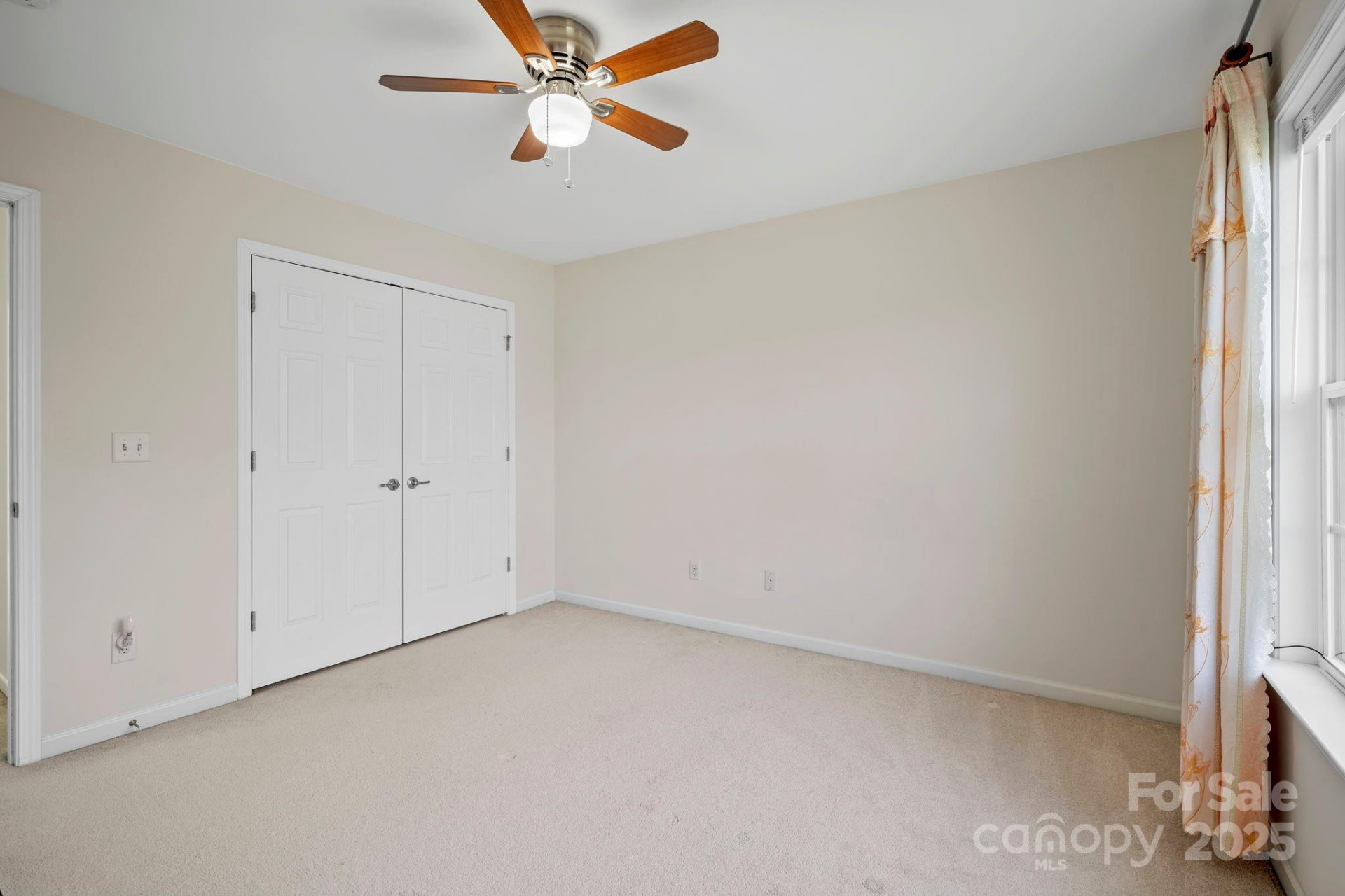 2 Breyerton Court - Photo 33