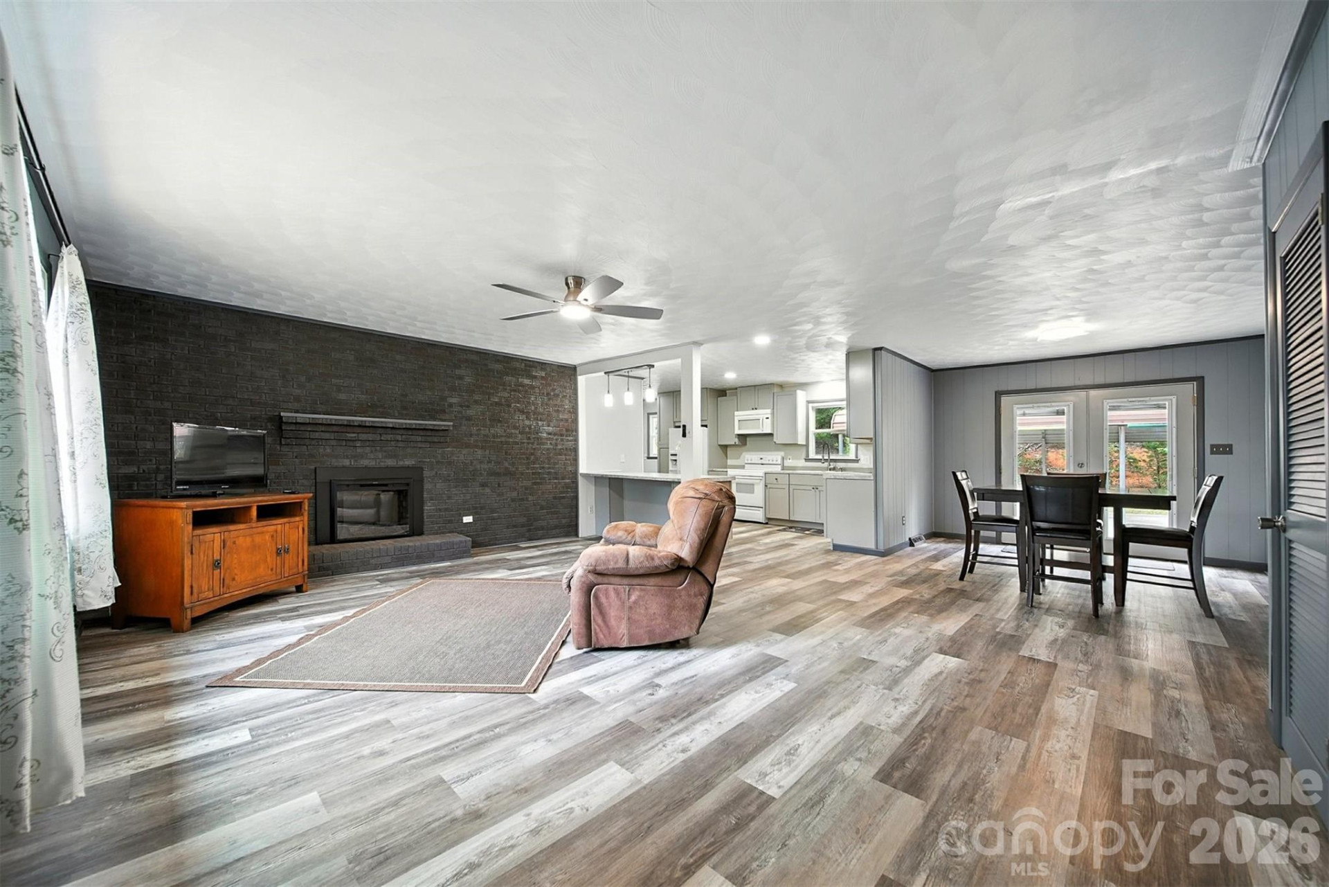 4967 Sugar Loaf Road - Photo 2