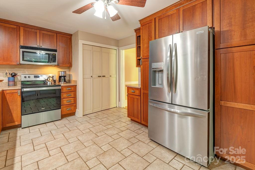 54 Spooks Branch Road - Photo 11
