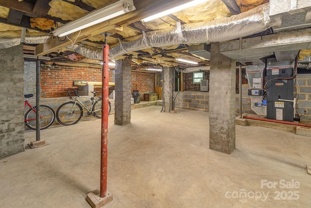 54 Spooks Branch Road - Photo 35