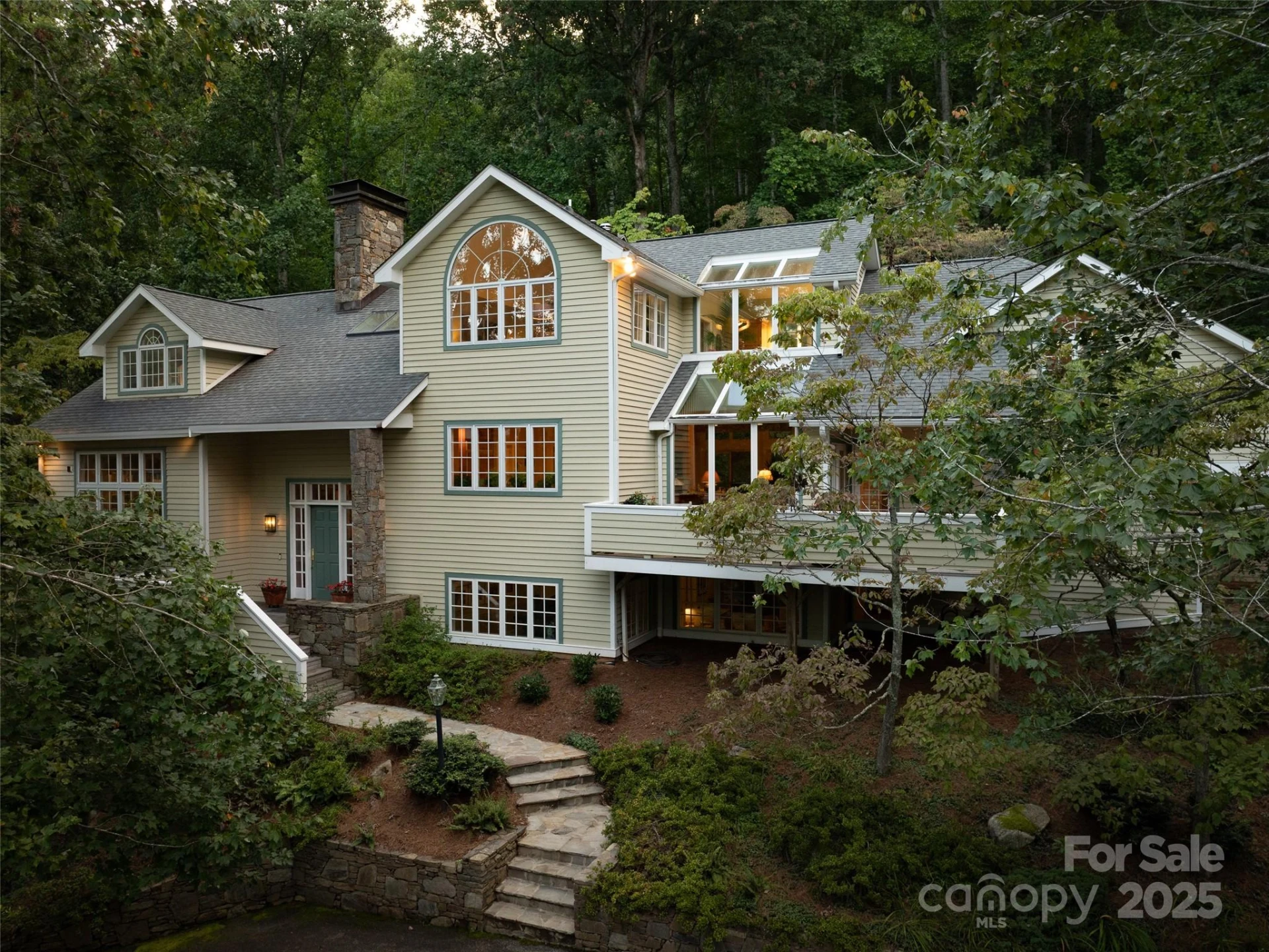 52 Robinhood Road - Photo 2