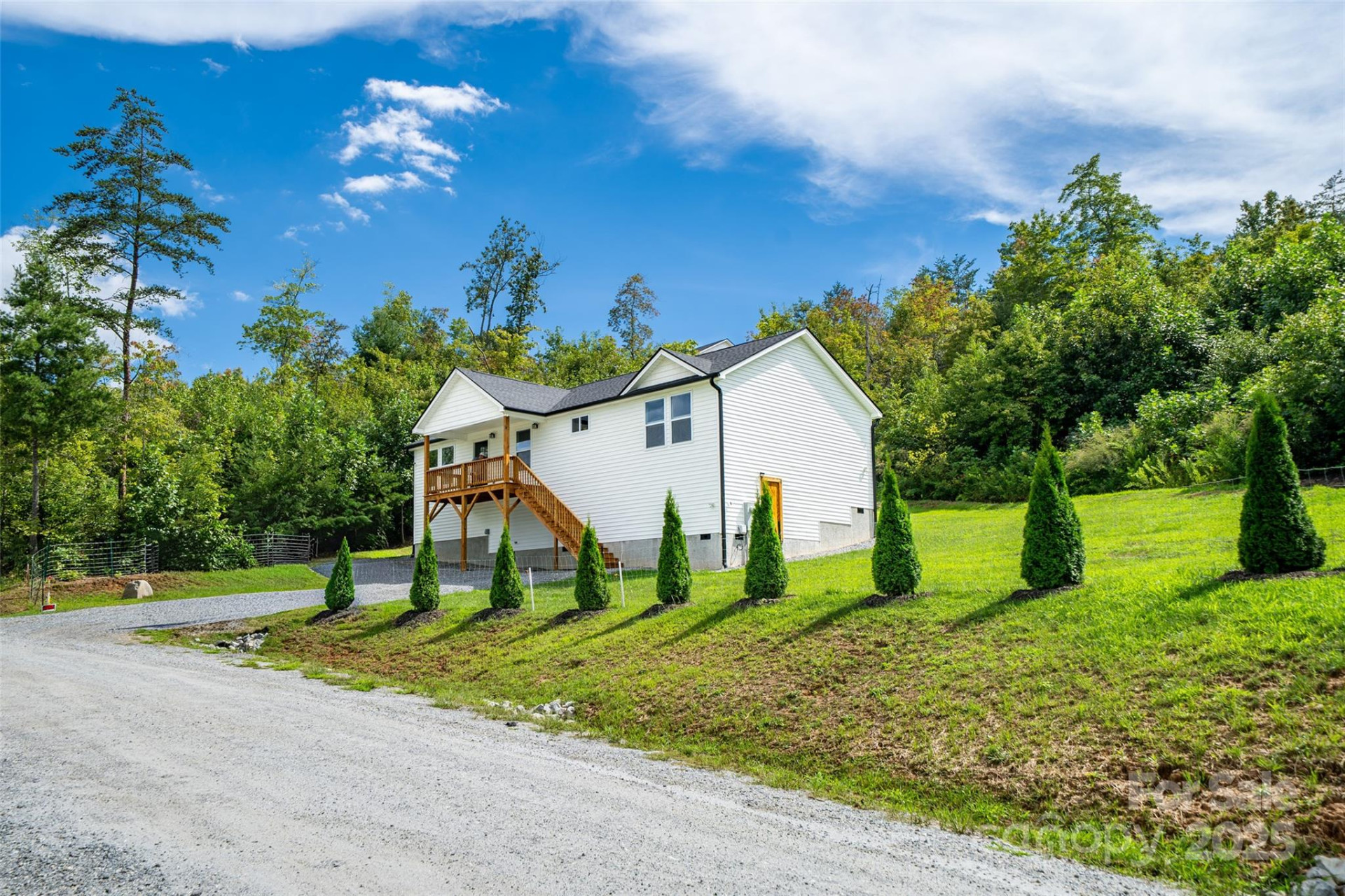 100 Vineyard Village Drive - Photo 2
