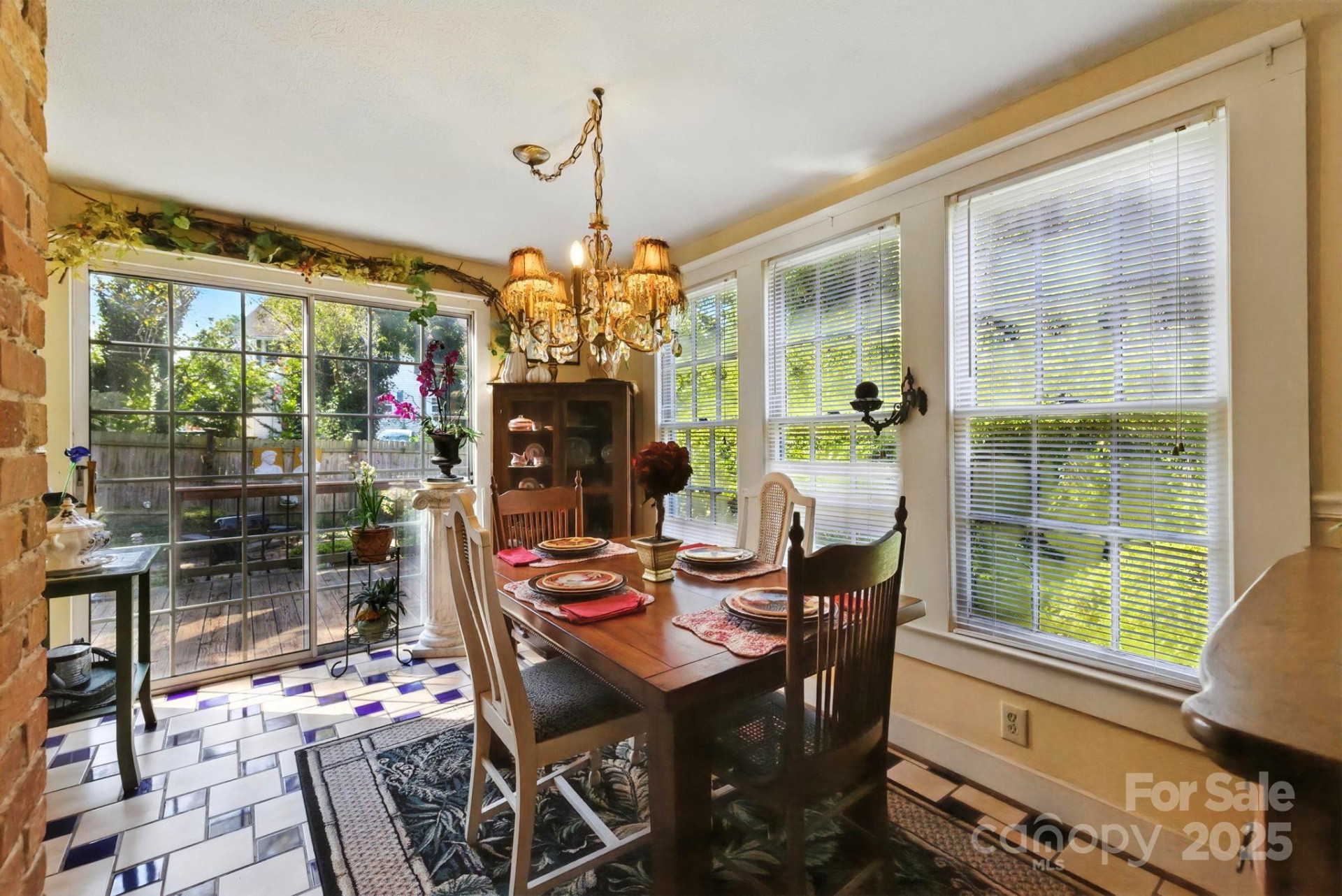 317 Courtland Boulevard - Photo 23