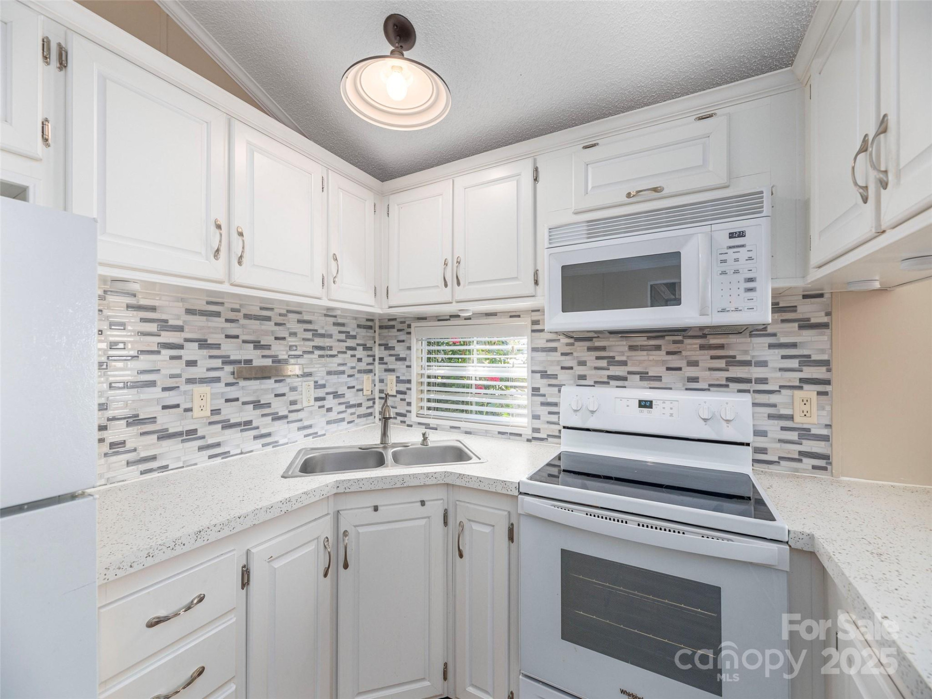 10 Valentine Drive - Photo 11