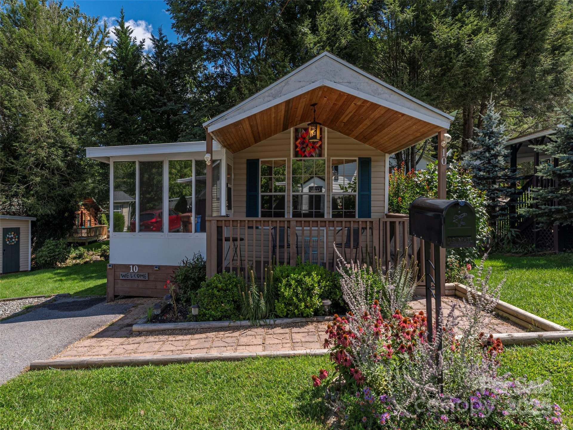 10 Valentine Drive - Photo 3