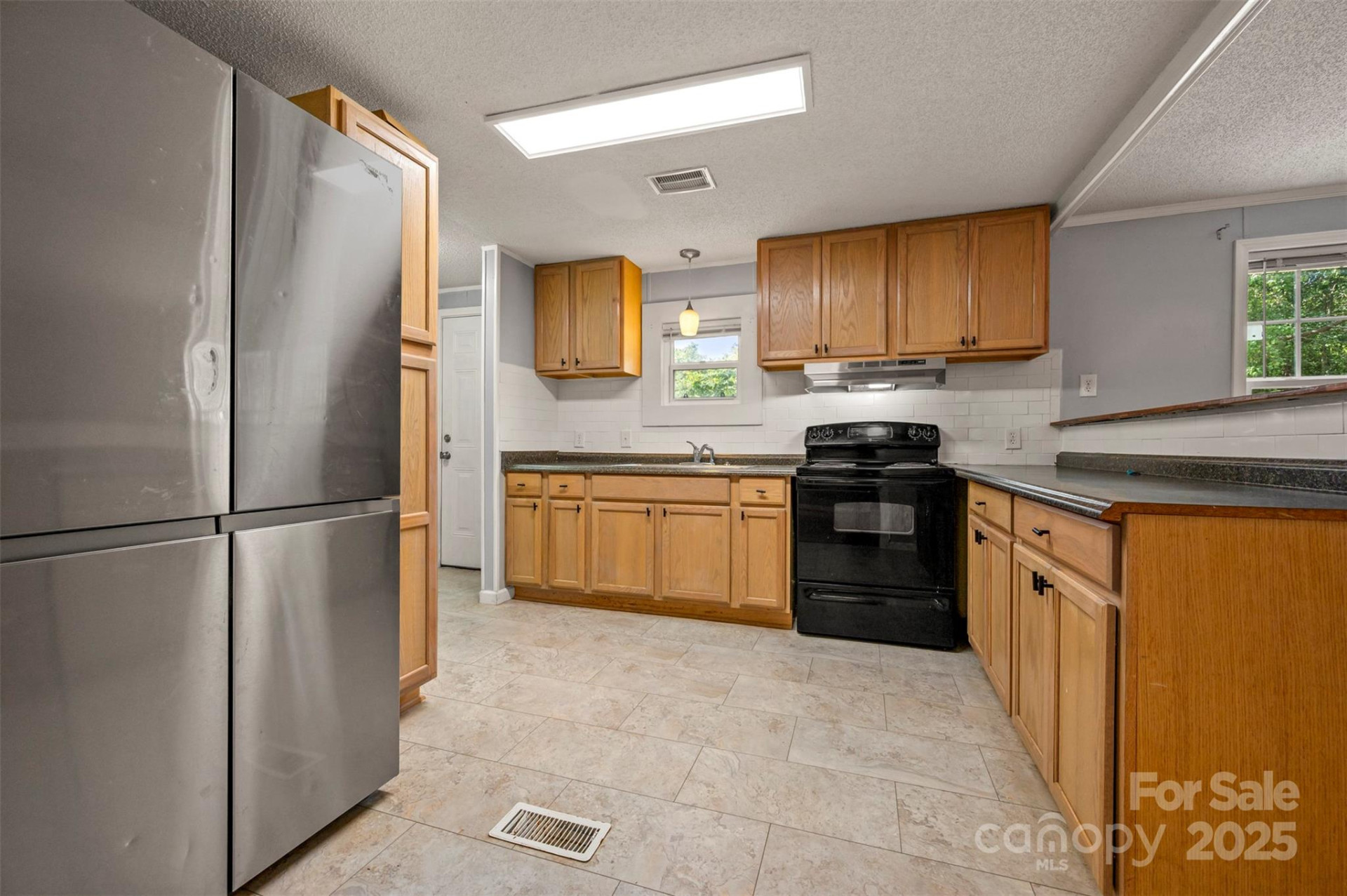118 Aiken Street - Photo 9