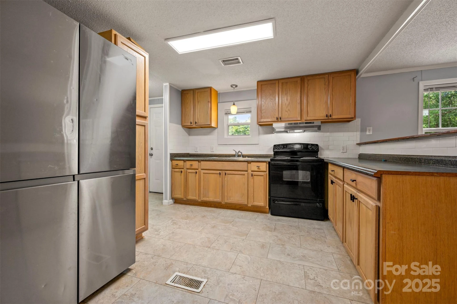 118 Aiken Street - Photo 9