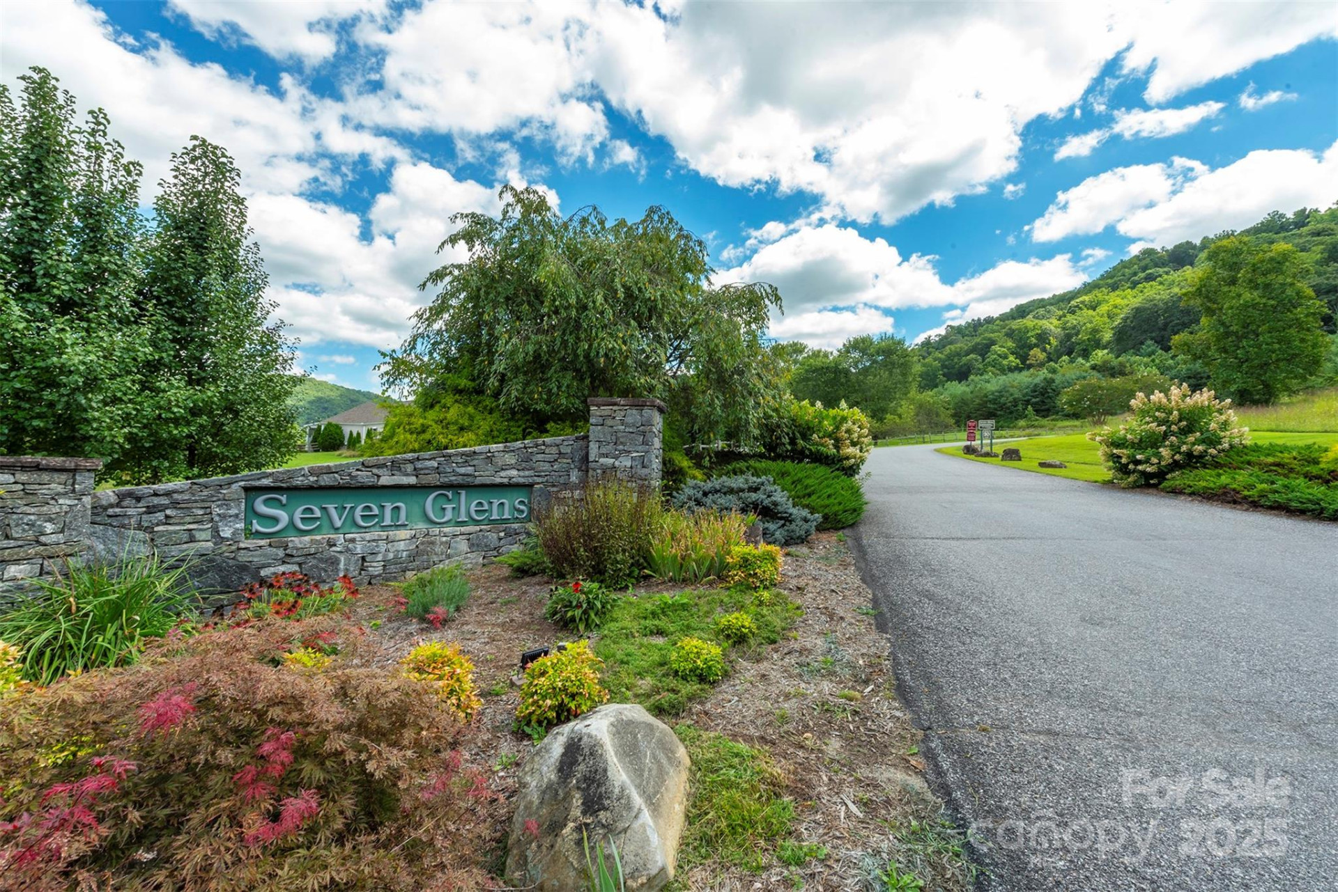 72 Applewood Lane #93 - Photo 2