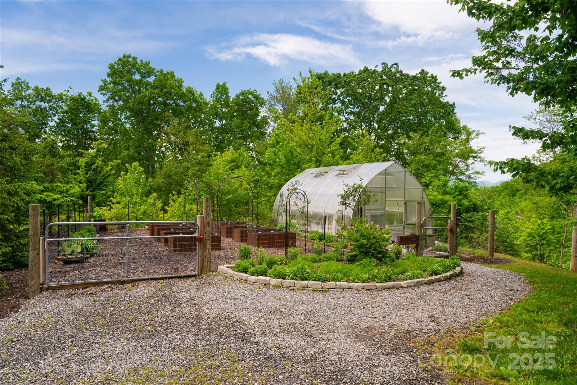 1111 Elm Tree Lane - Photo 11