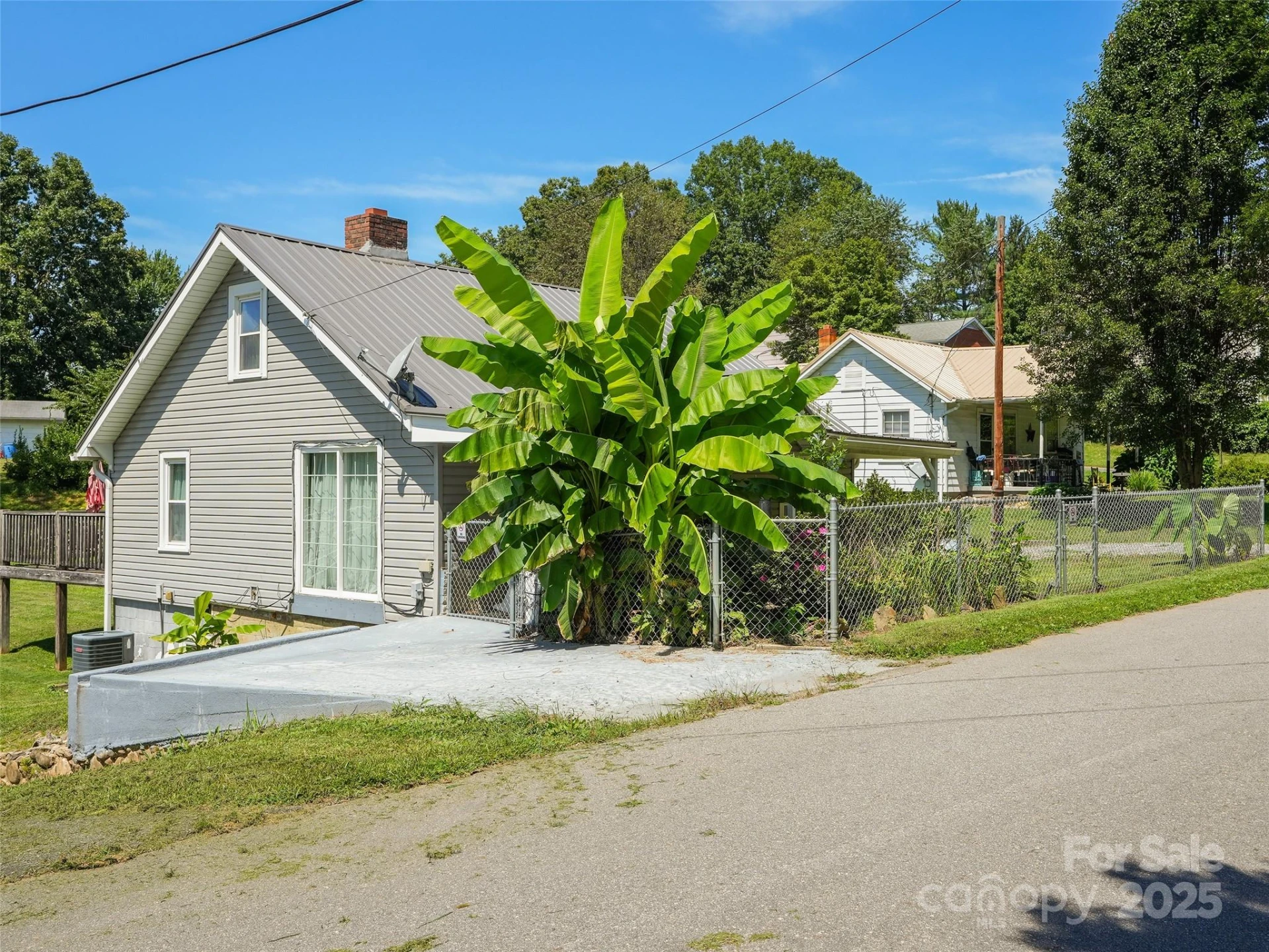 177 Dewey Avenue - Photo 2