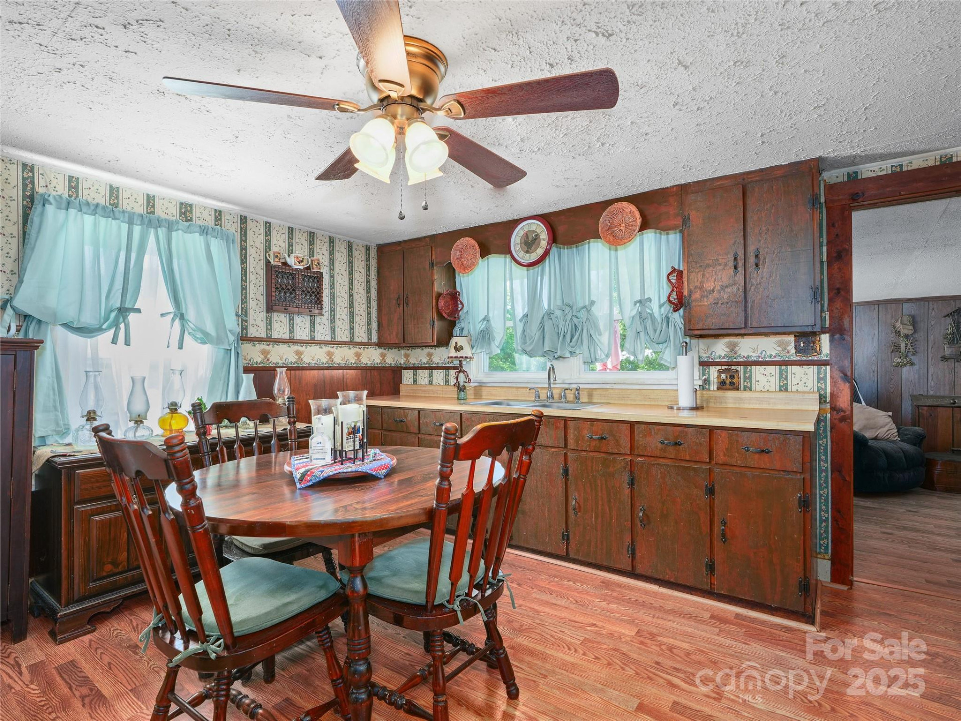 177 Dewey Avenue - Photo 14
