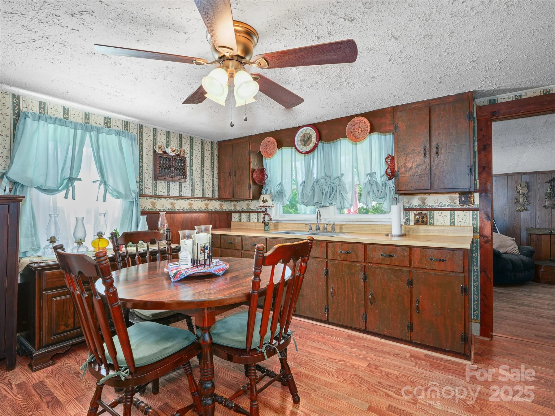 177 Dewey Avenue - Photo 14