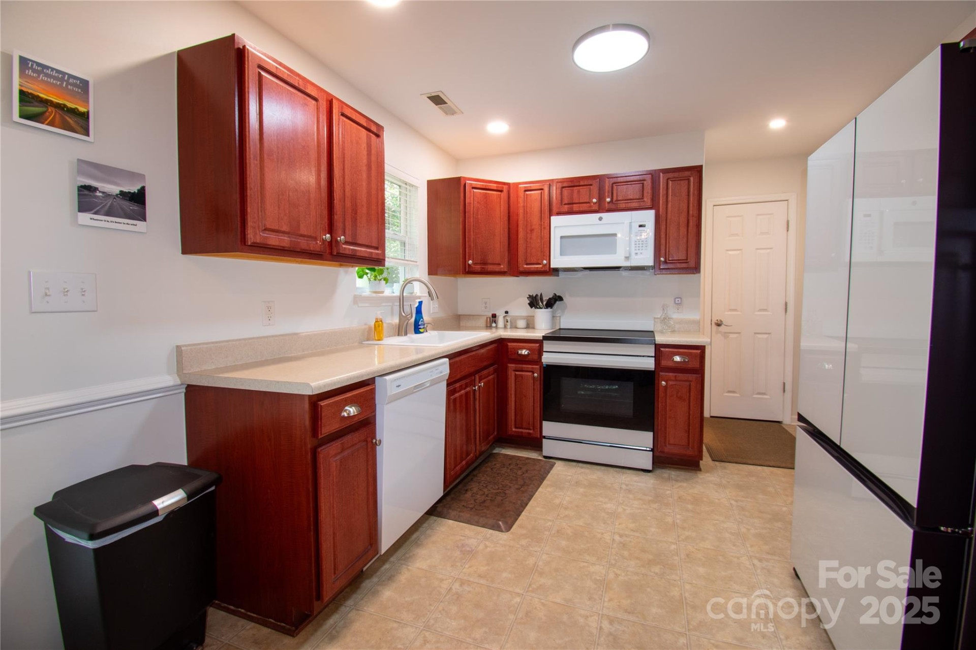 19 Singleton Lane - Photo 6