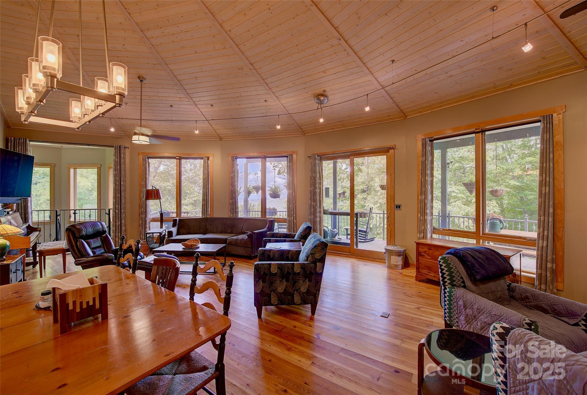 1024 Arrowhead Ridge Road - Photo 11