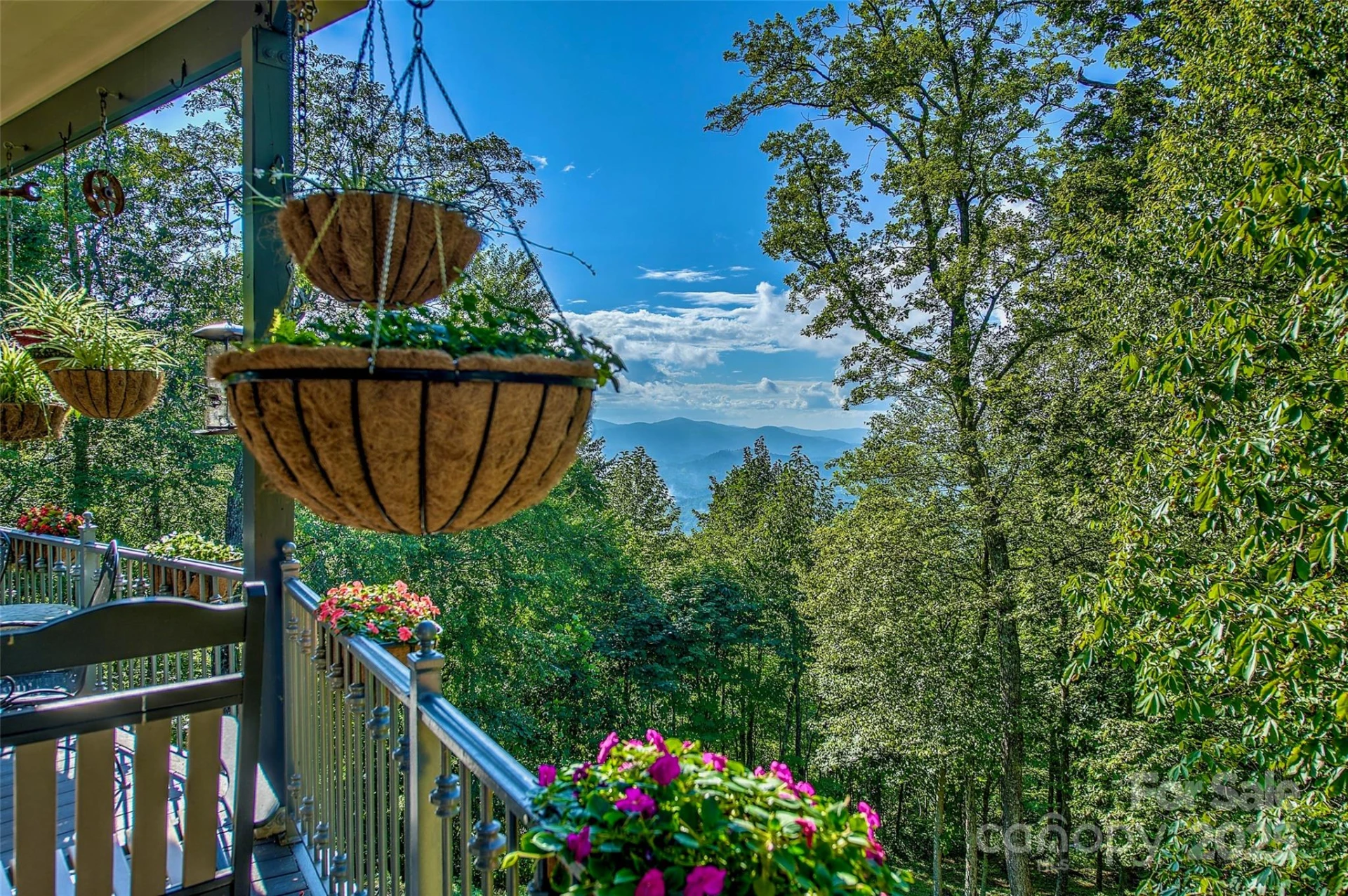 1024 Arrowhead Ridge Road - Photo 3