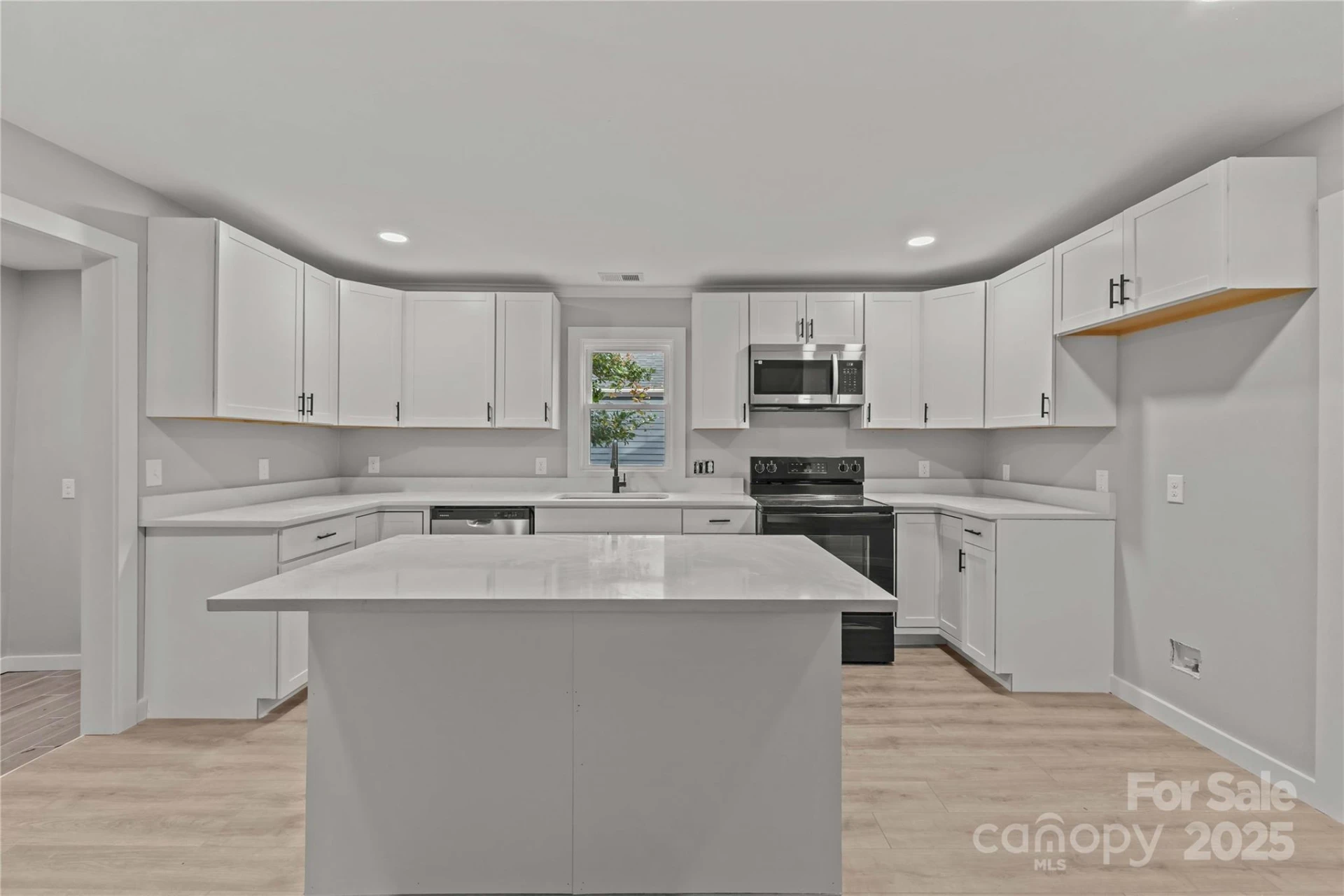 816 Miller Street - Photo 4