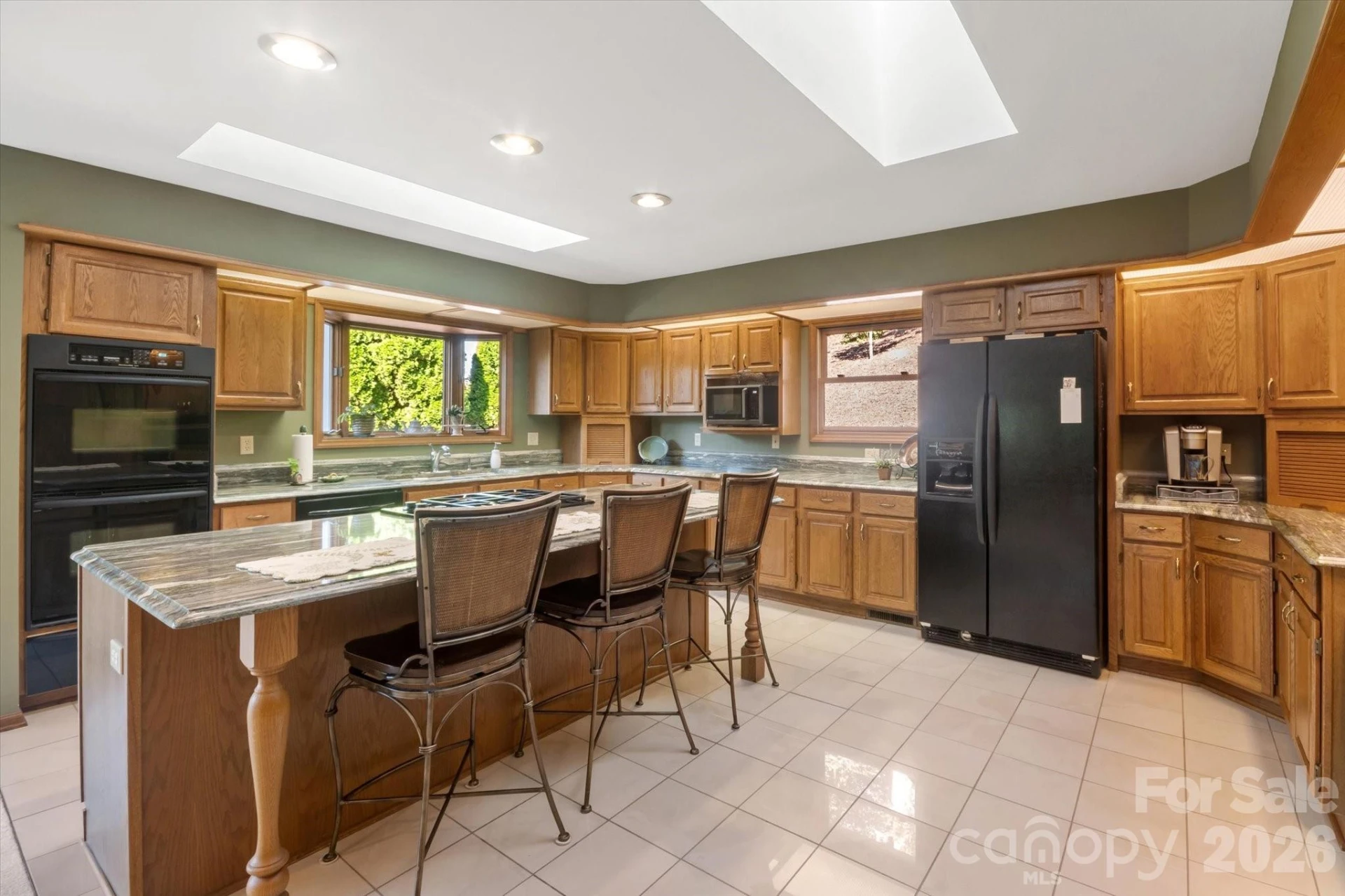 2240 Cumming Woods Lane - Photo 4