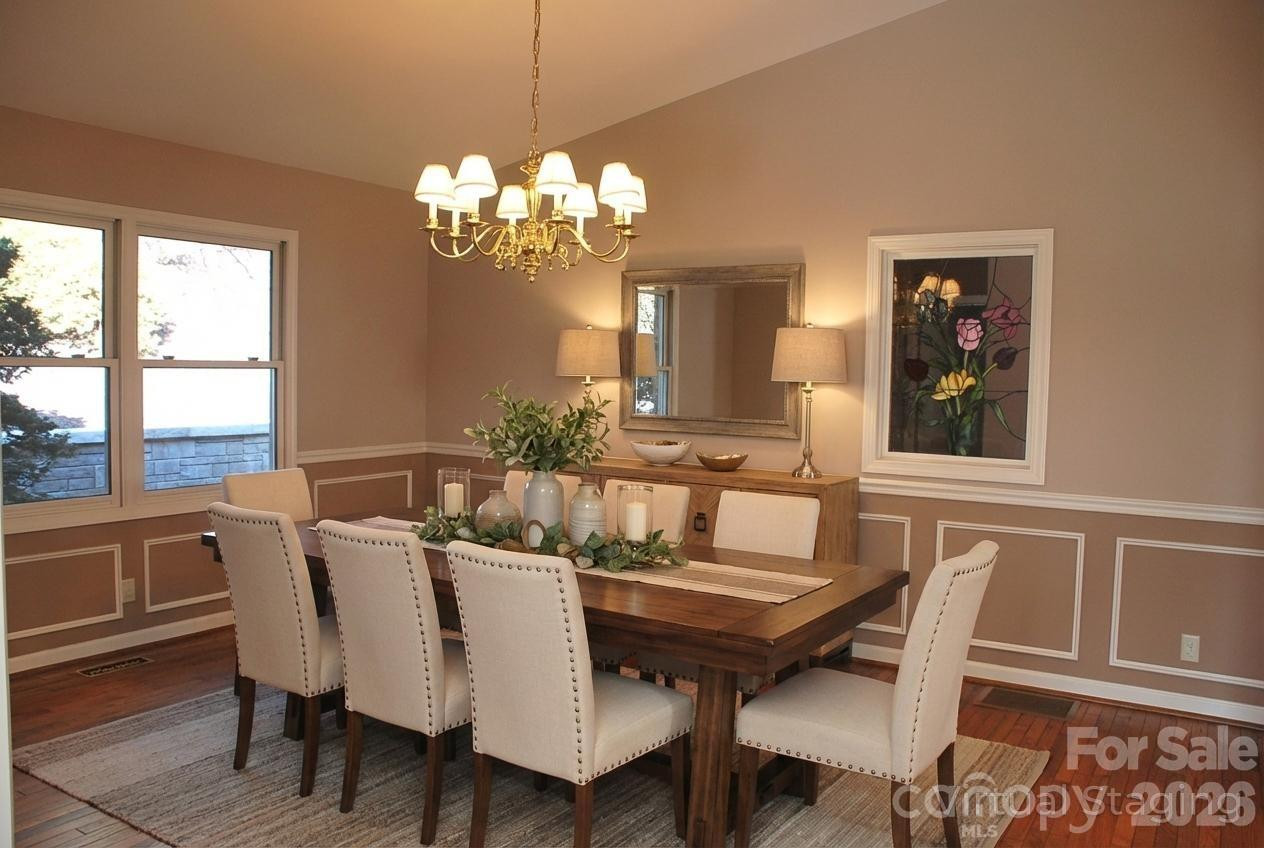 2240 Cumming Woods Lane - Photo 7