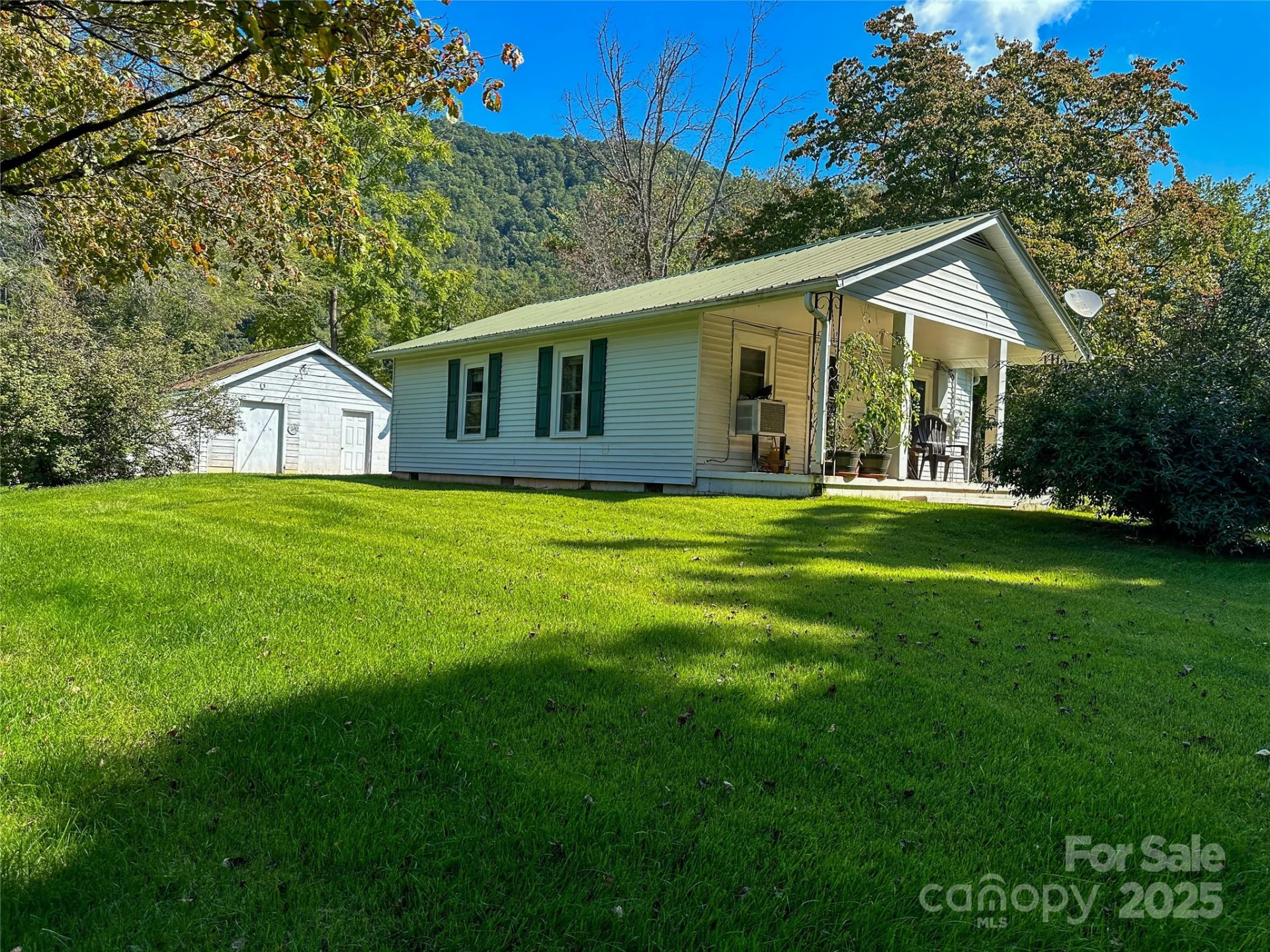 241 Canada Road - Photo 3