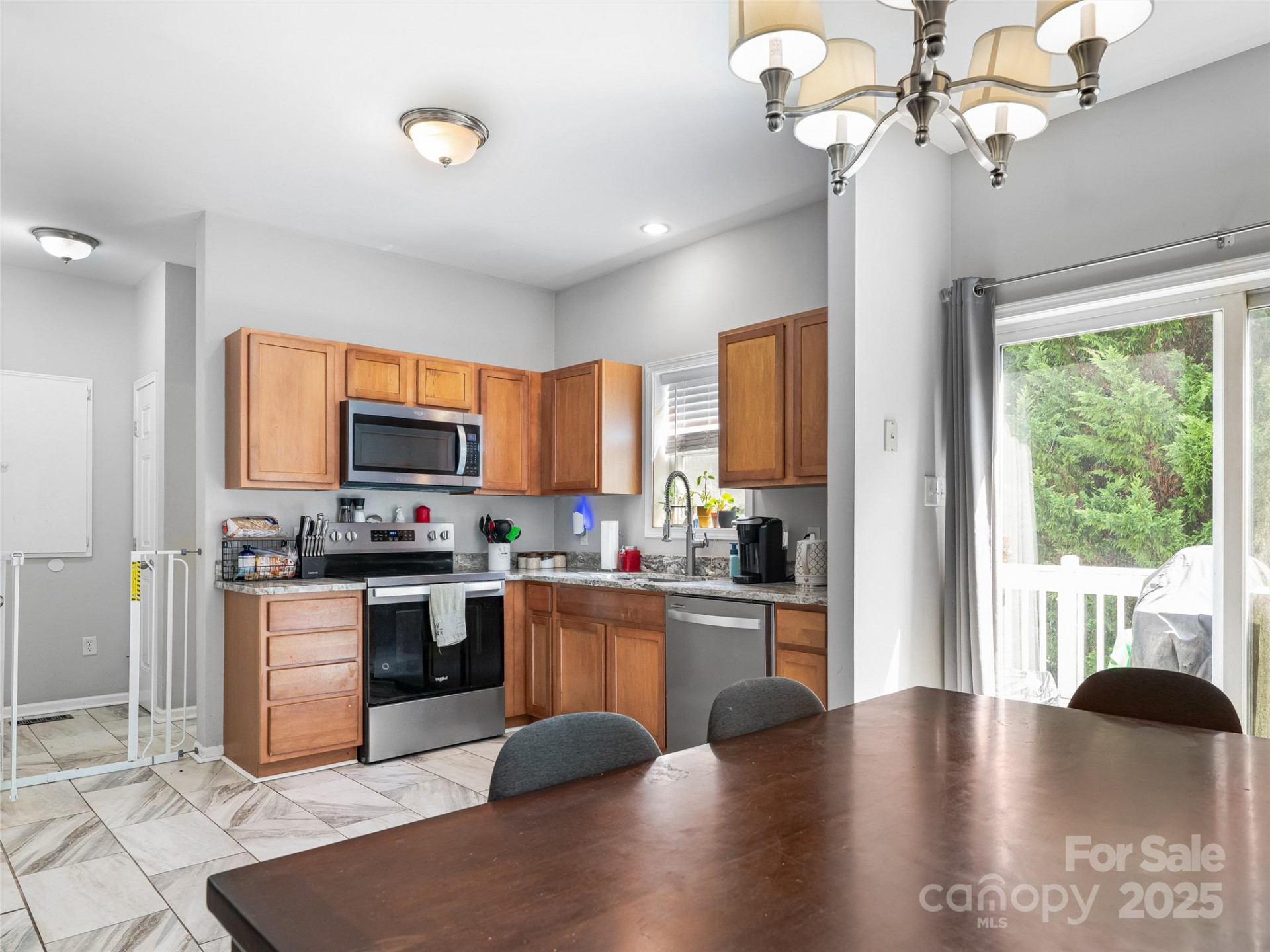 404 Villas Court - Photo 7