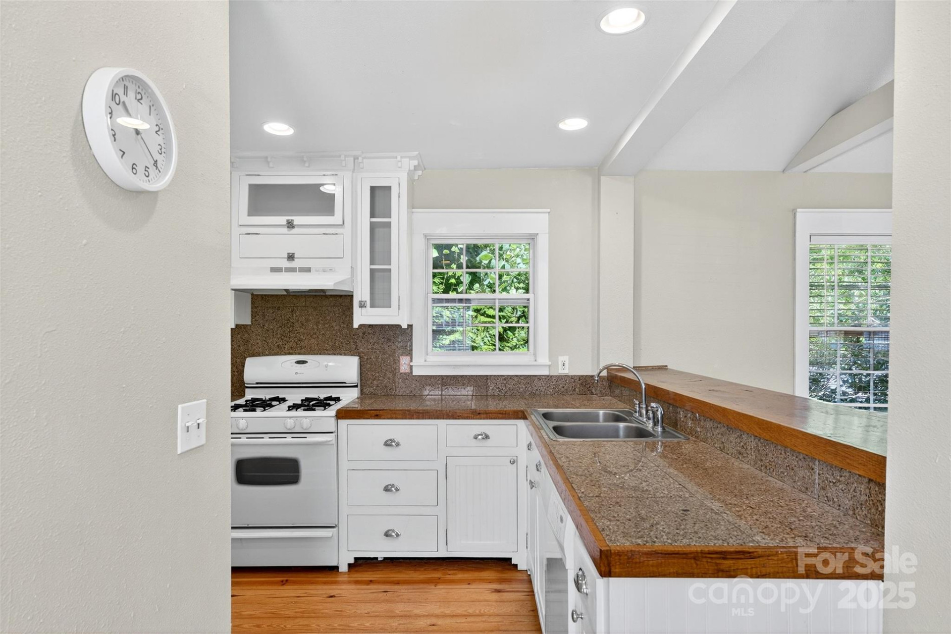 160 Howard Street - Photo 12