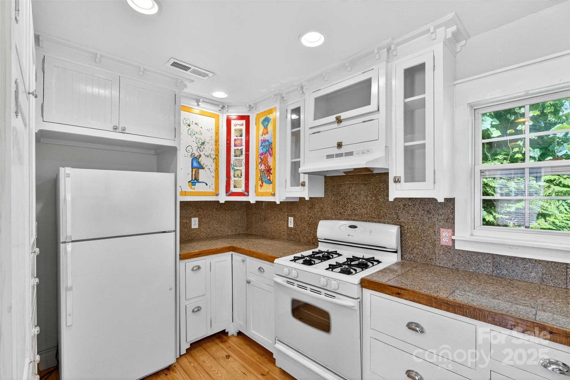 160 Howard Street - Photo 16