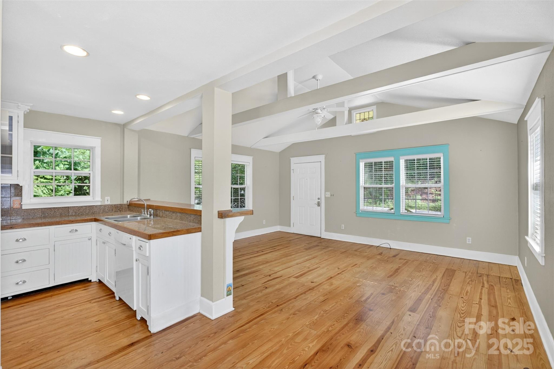 160 Howard Street - Photo 17